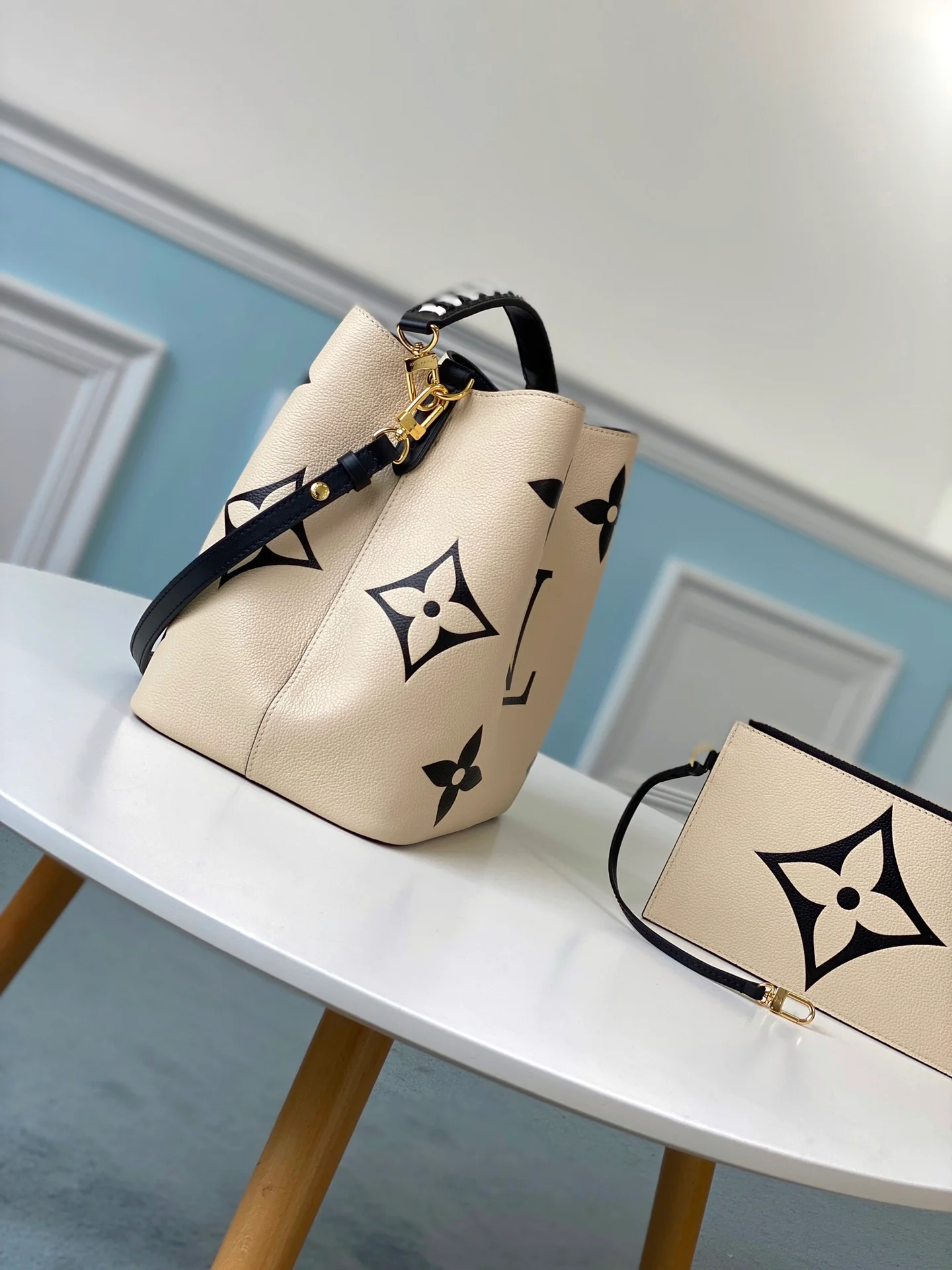 сумка-ведро lv-m56889-off-white-neonoe-medium