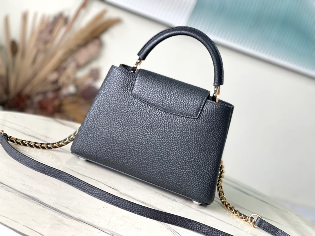 m23083-LV-capucines-bb Маленькая сумочка/сумка через плечо - черная