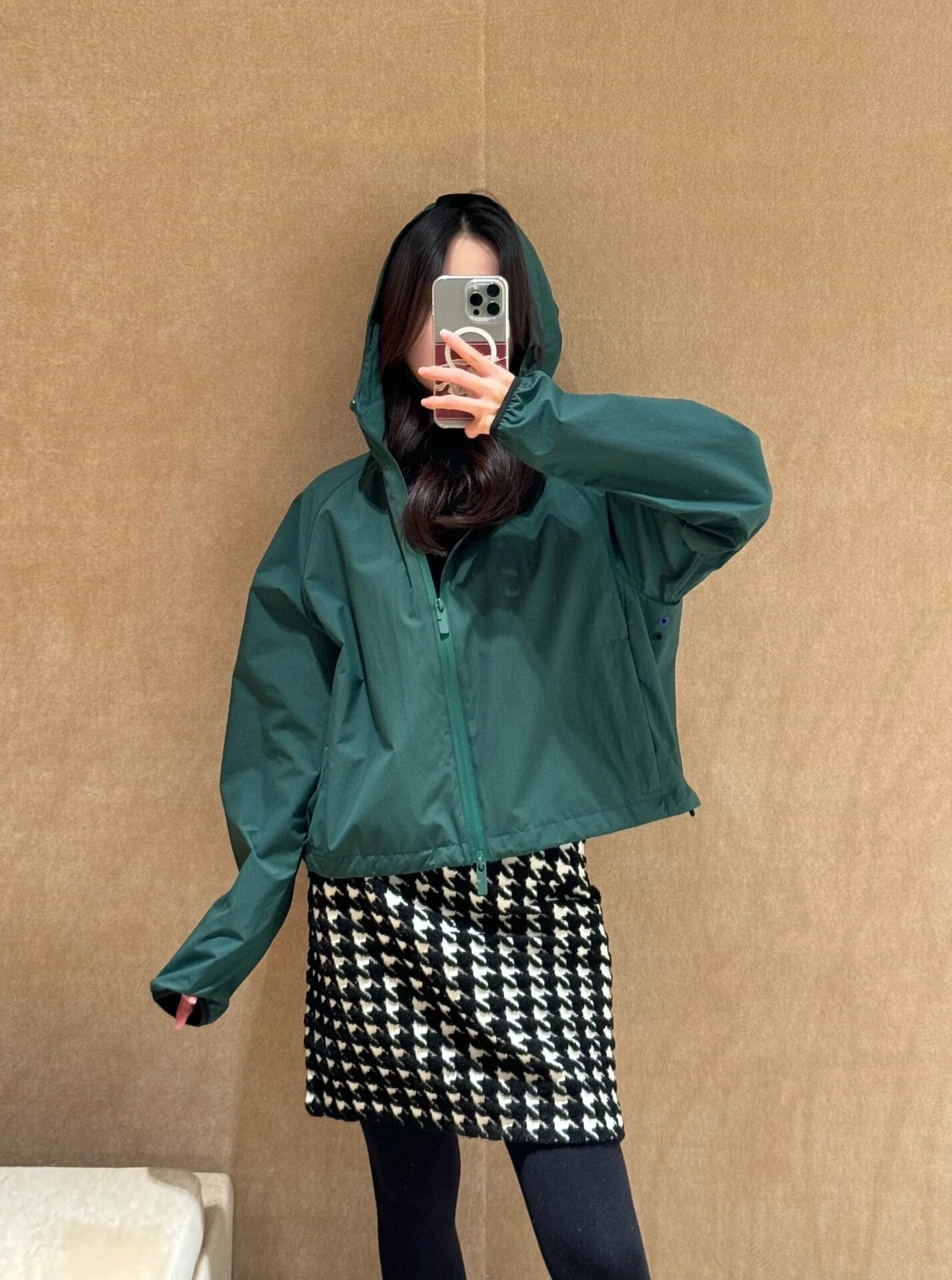 Burberry - Легкая солнцезащитная куртка весна/лето 2024 - Темно-зеленый