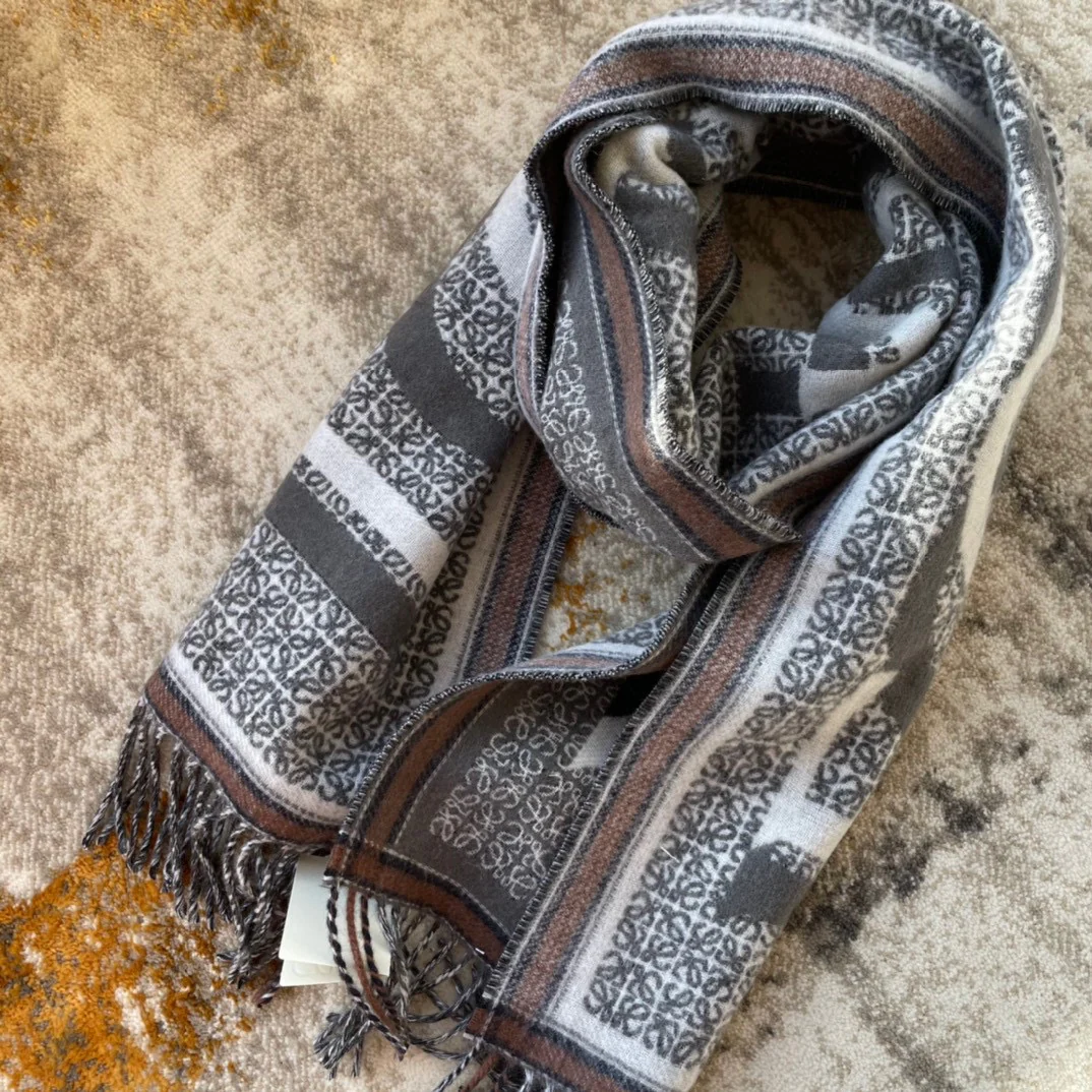 Шарф Loewe New Love, двусторонний, 2022 год - 30 см - 180 см - 90 см - Шерсть - 10 см - Накидка из козьей шерсти