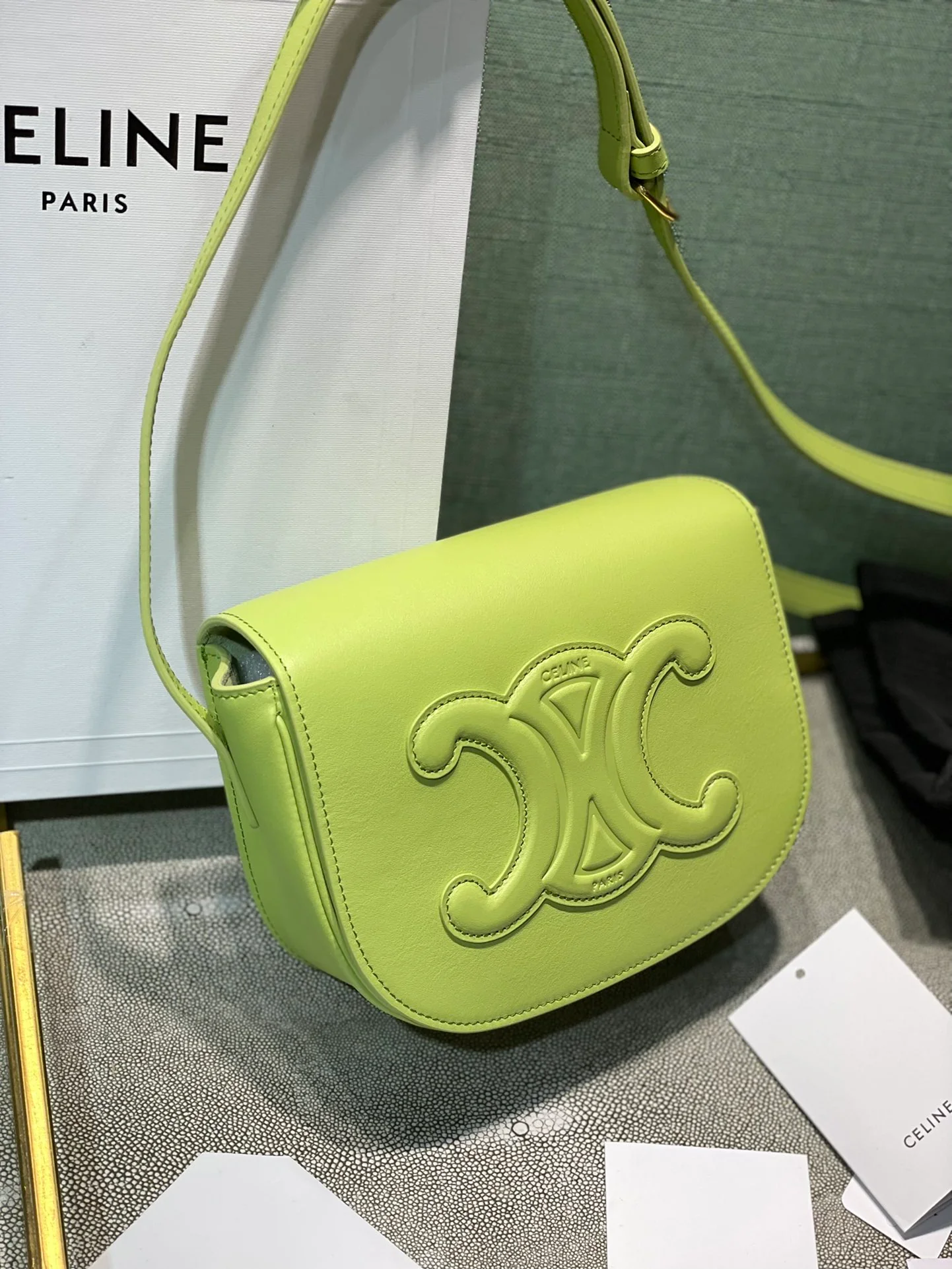 Сумка-седло Celine Kiwi Green Folco Cuir