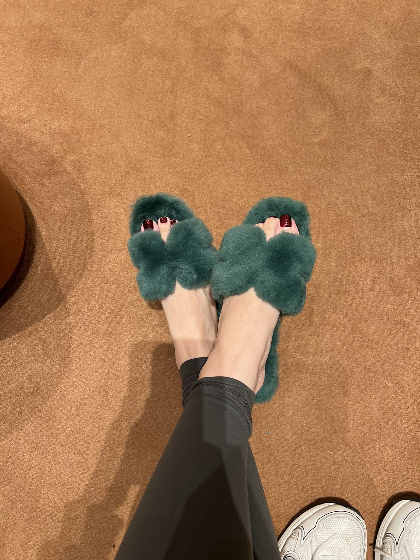 Шерстяные тапочки Hermes 2024 года - зеленые