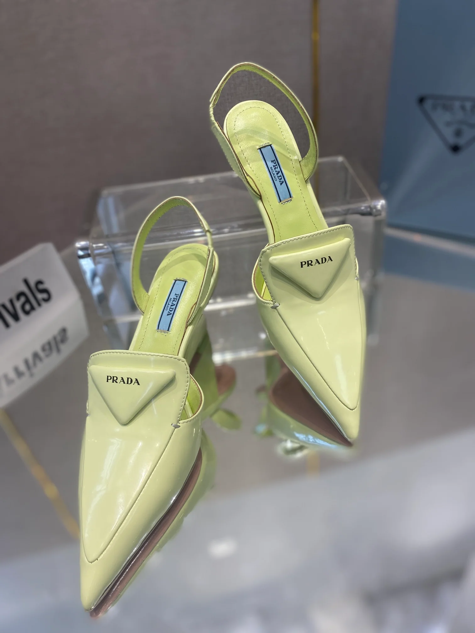 Обувь Prada - Prada - сандалии на низком каблуке - яблочно-зеленый