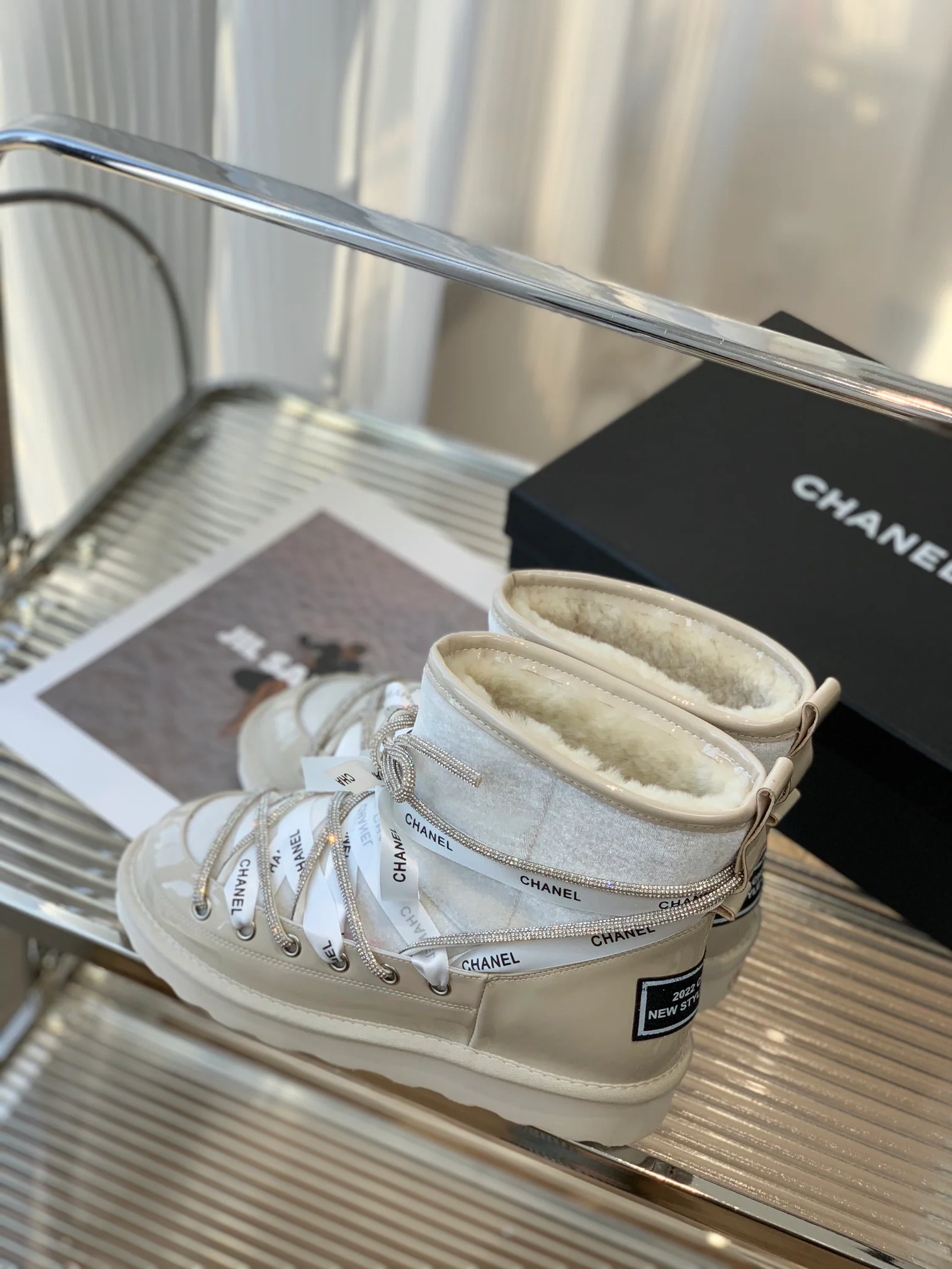 Chanel - Снежные сапоги на шнуровке