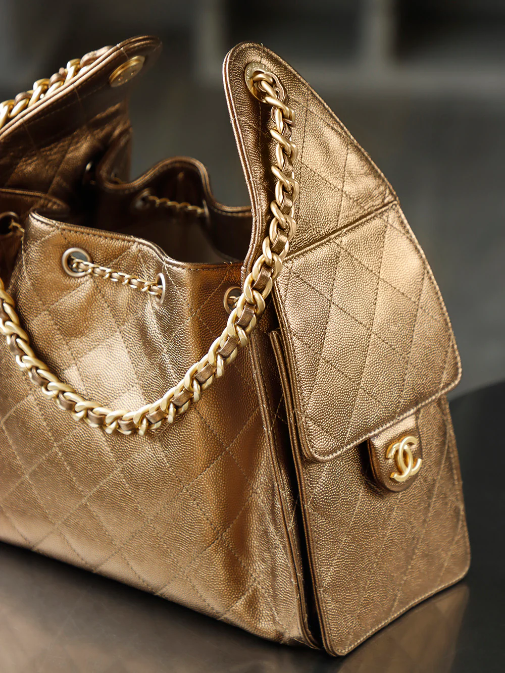 Chanel 25c Hippie Hobo Retro Gold Trumpet Gold Buckle