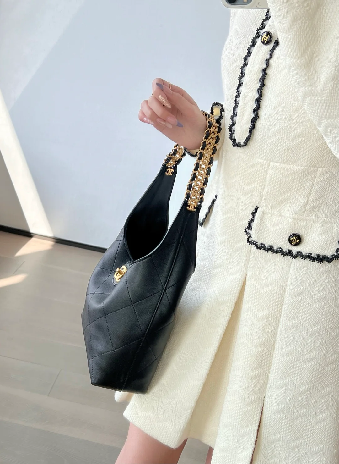 Сумка-хобо Chanel 25p Small Hippie Bag - черная