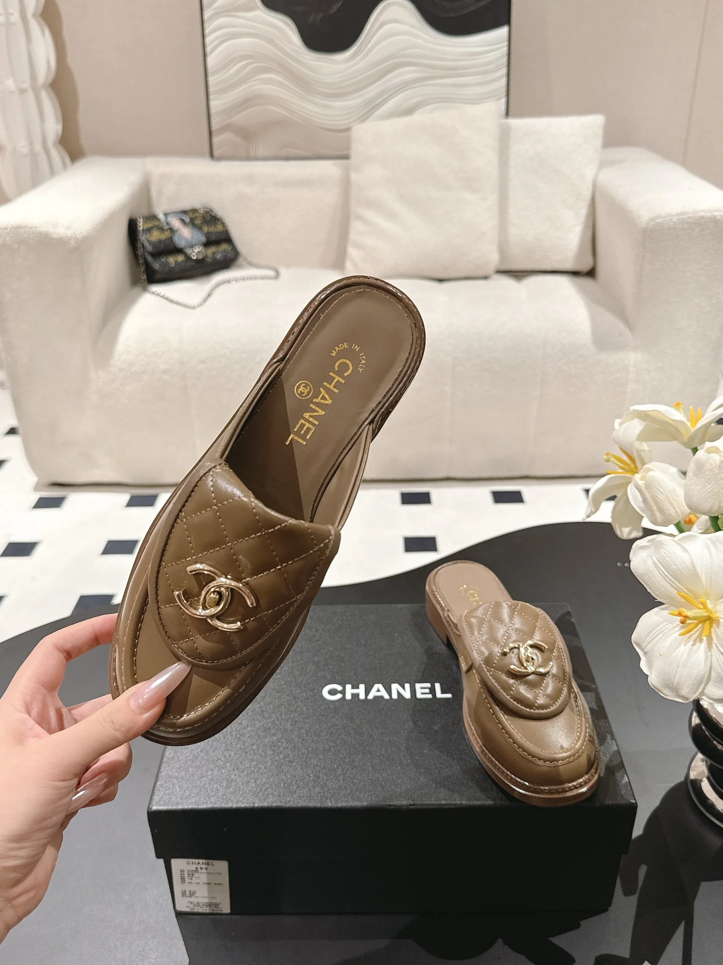 Сандалии Chanel 2024 в клетку - кофейно-коричневые