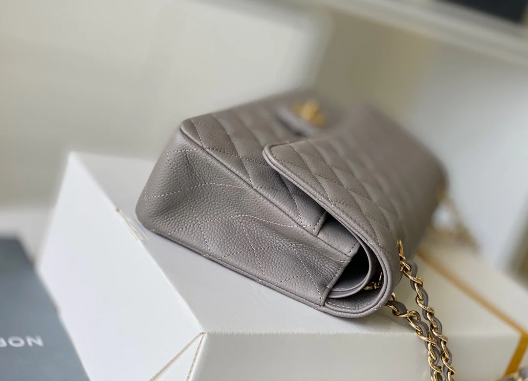 Chanel - Икра - Сумка CF - Серая с золотой фурнитурой - 25 см