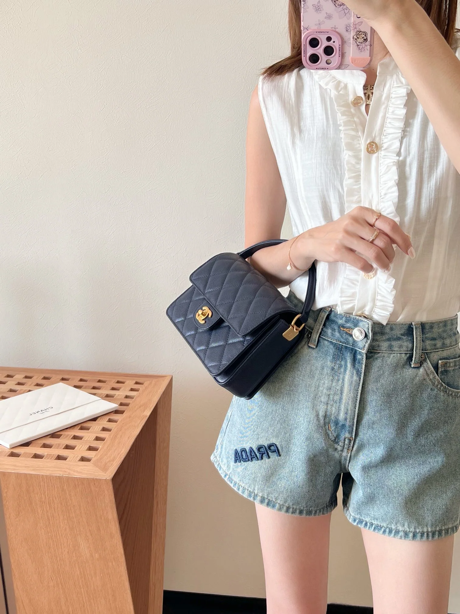 Сумка Chanel Medium Handle Flap Bag - синяя