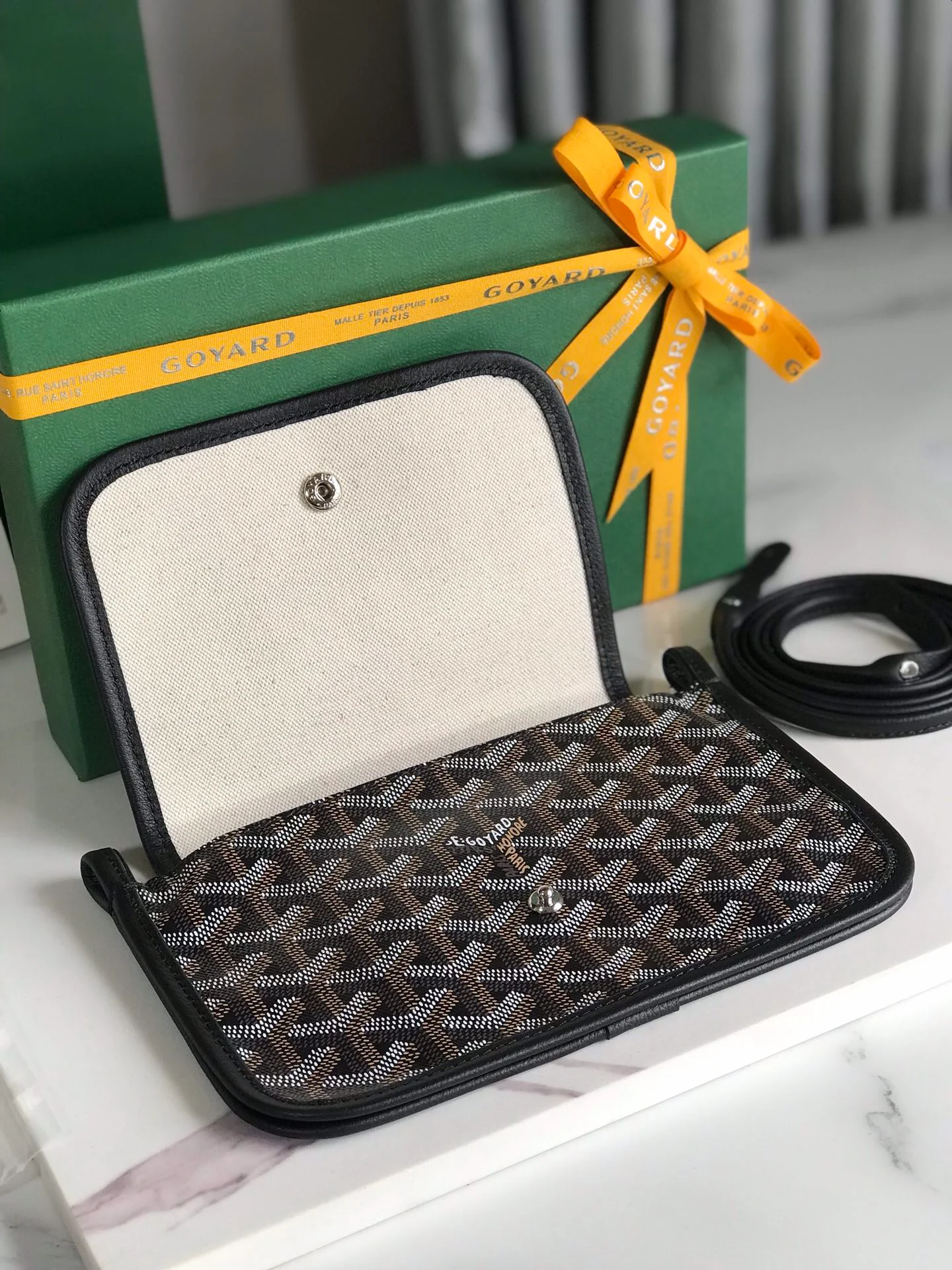 Плоская трехслойная сумка Goyard Plumet Series - черная