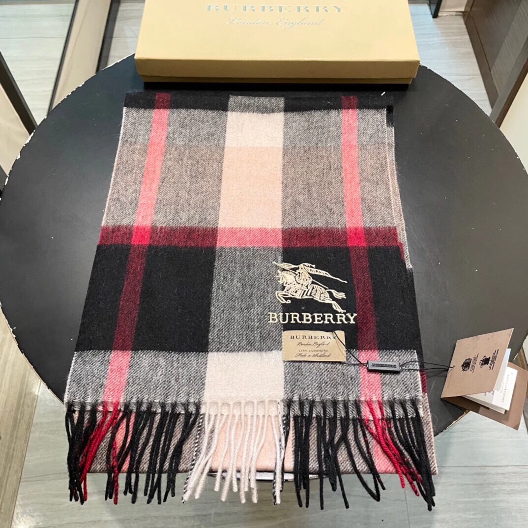 Кашемировый шарф Burberry - 1 шт.