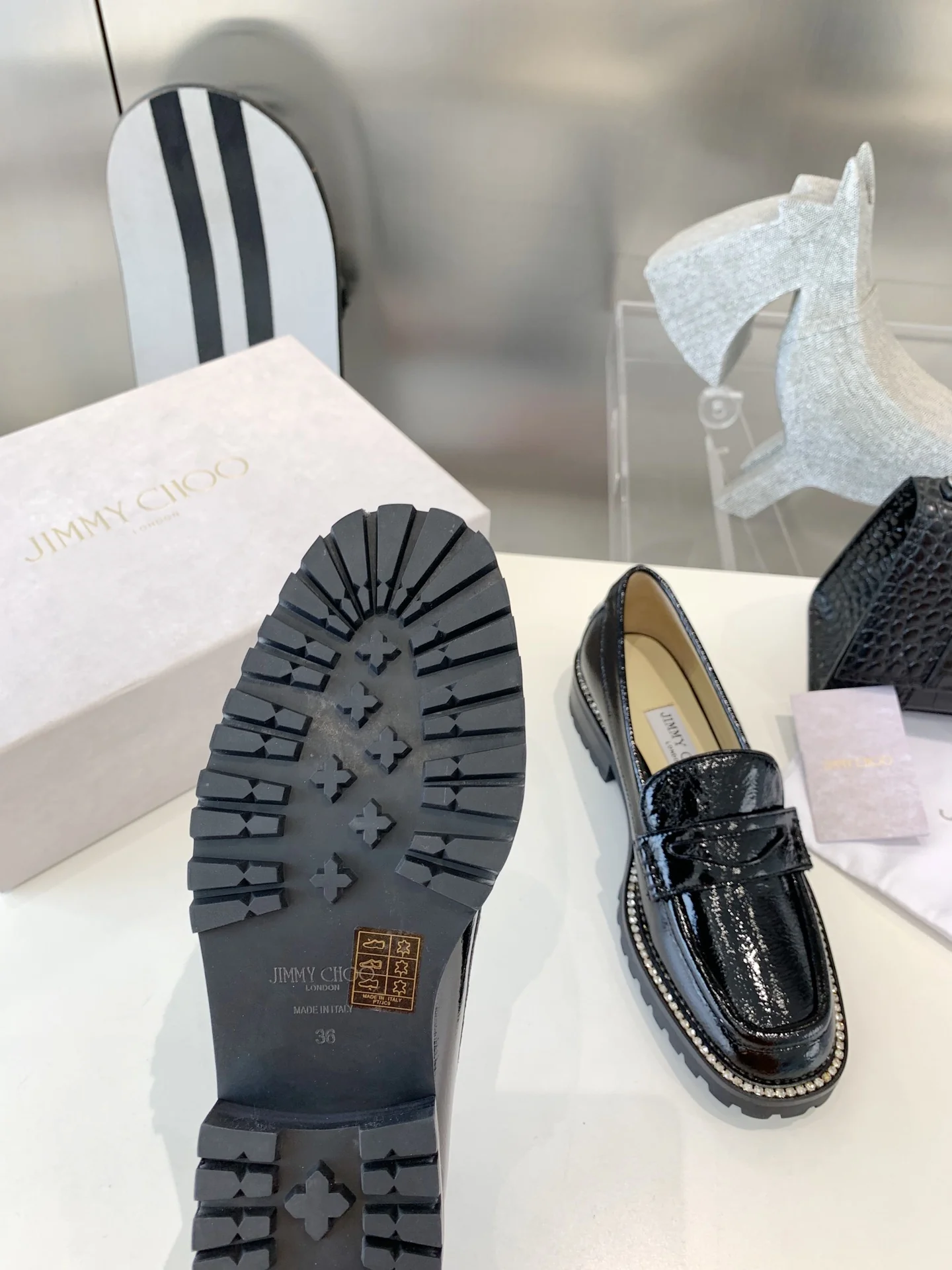 Jimmy - Новинка сезона весна/лето 2023 - Лоферы со стразами