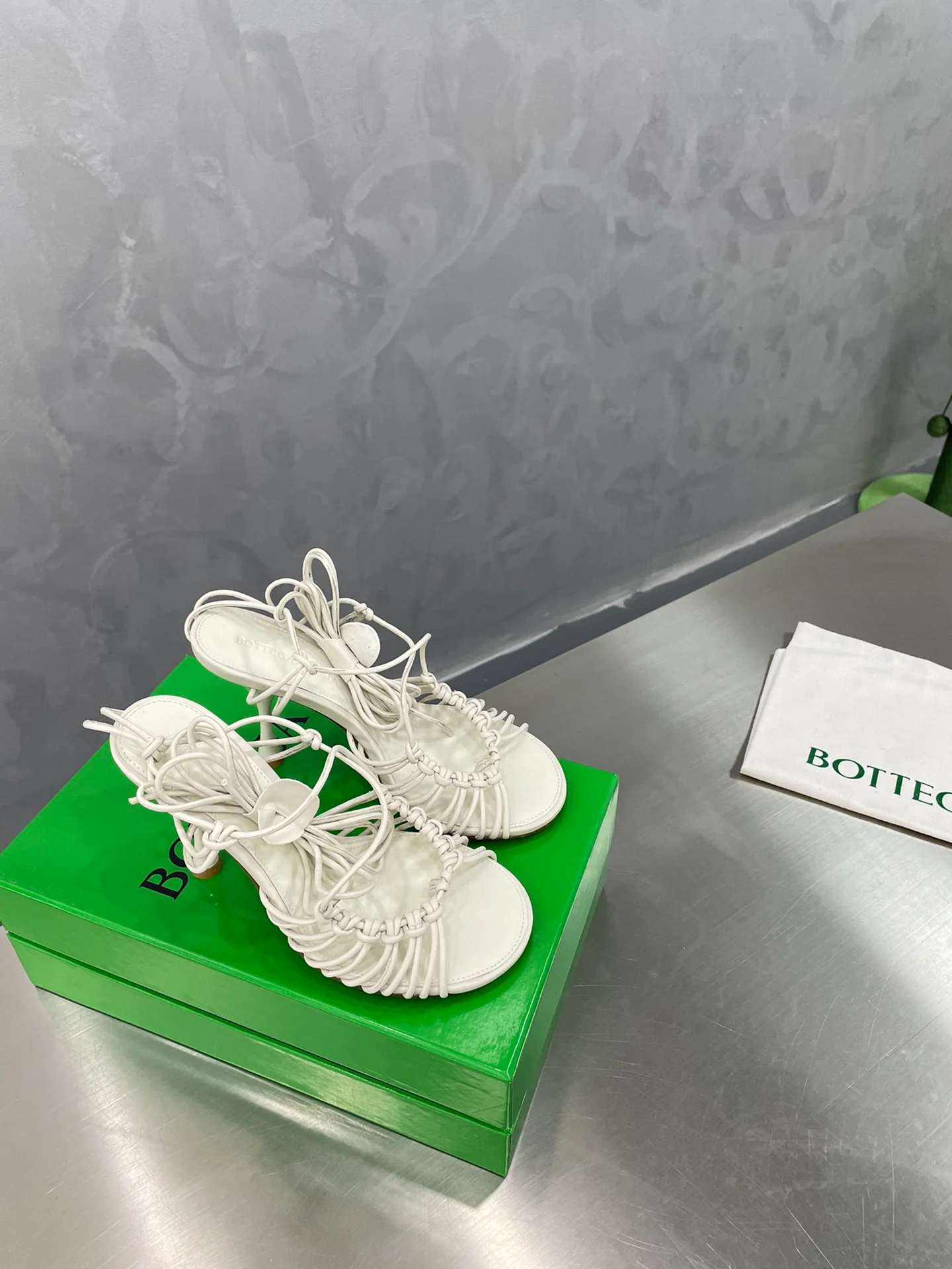 BV - Плетеные шпильки