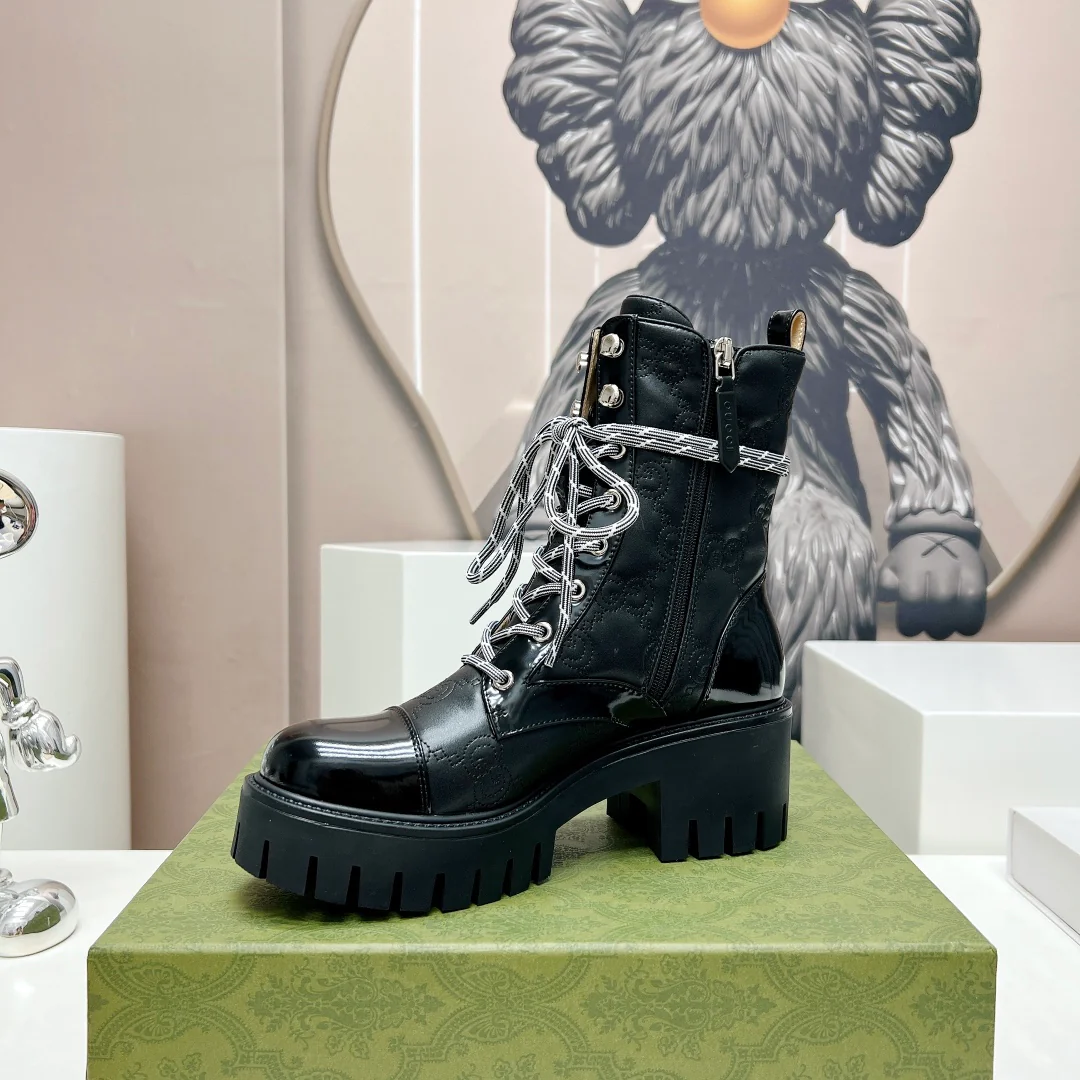 Новинка сезона осень/зима 2023 от Gucci - Ретро ботильоны на платформе со шнуровкой - Черные