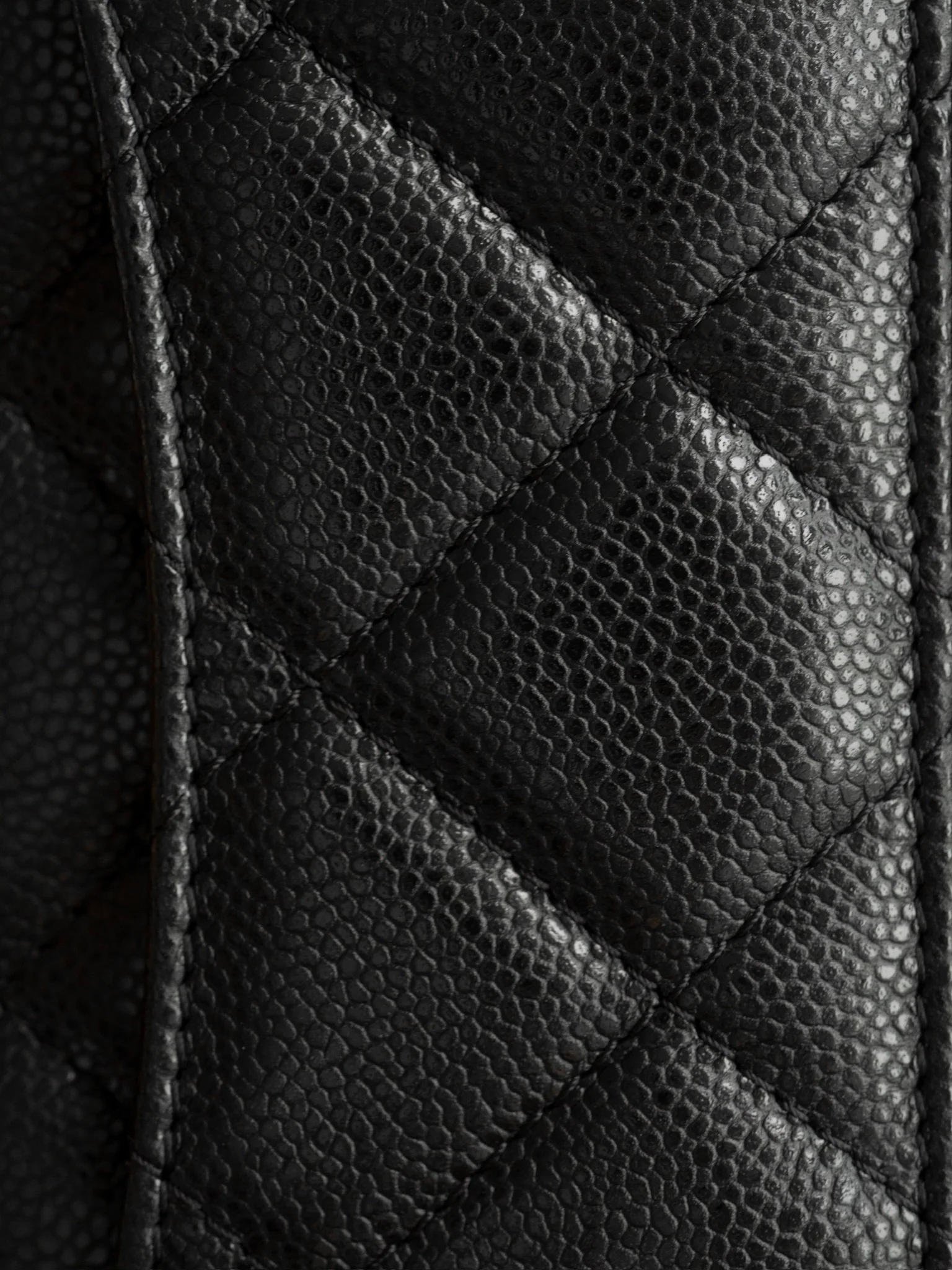 Мини-сумочка Chanel с клапаном и ручкой - черная