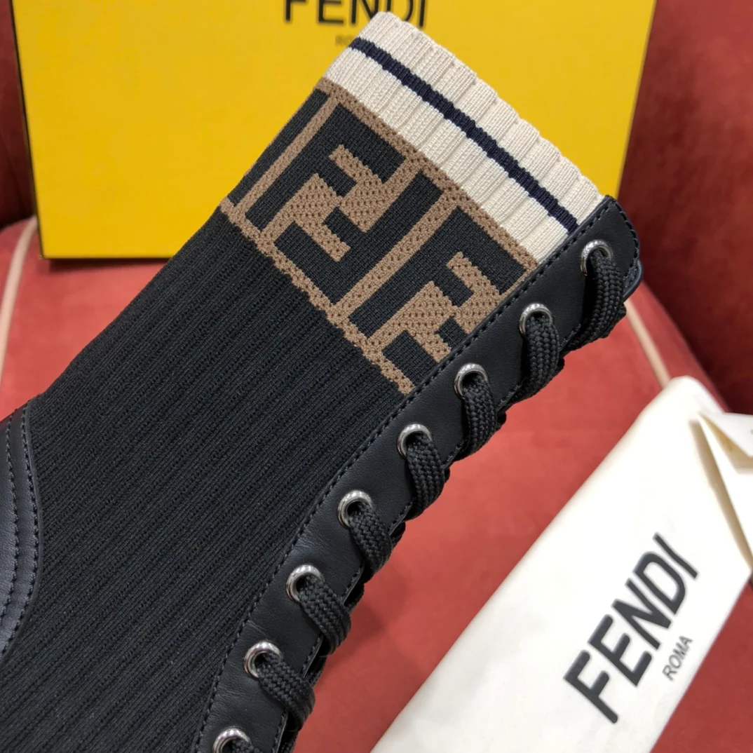 Fendi - Носки до середины икры - Высокие носки - Ботинки до середины икры