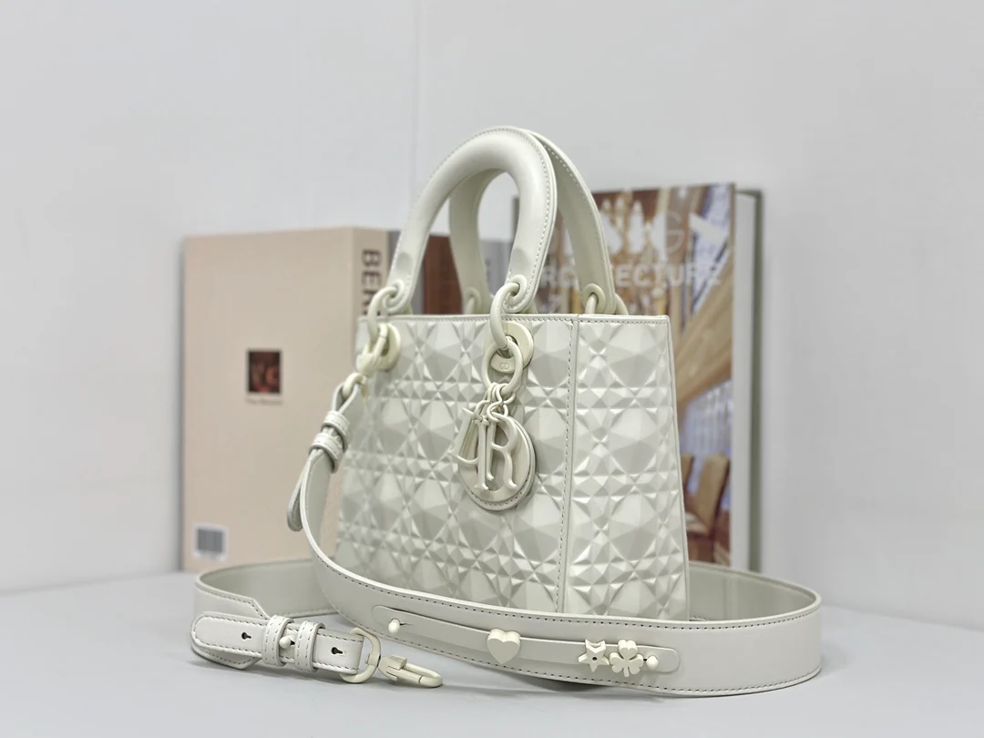 Коллекция Dior Lady - Лакированный красный - 1