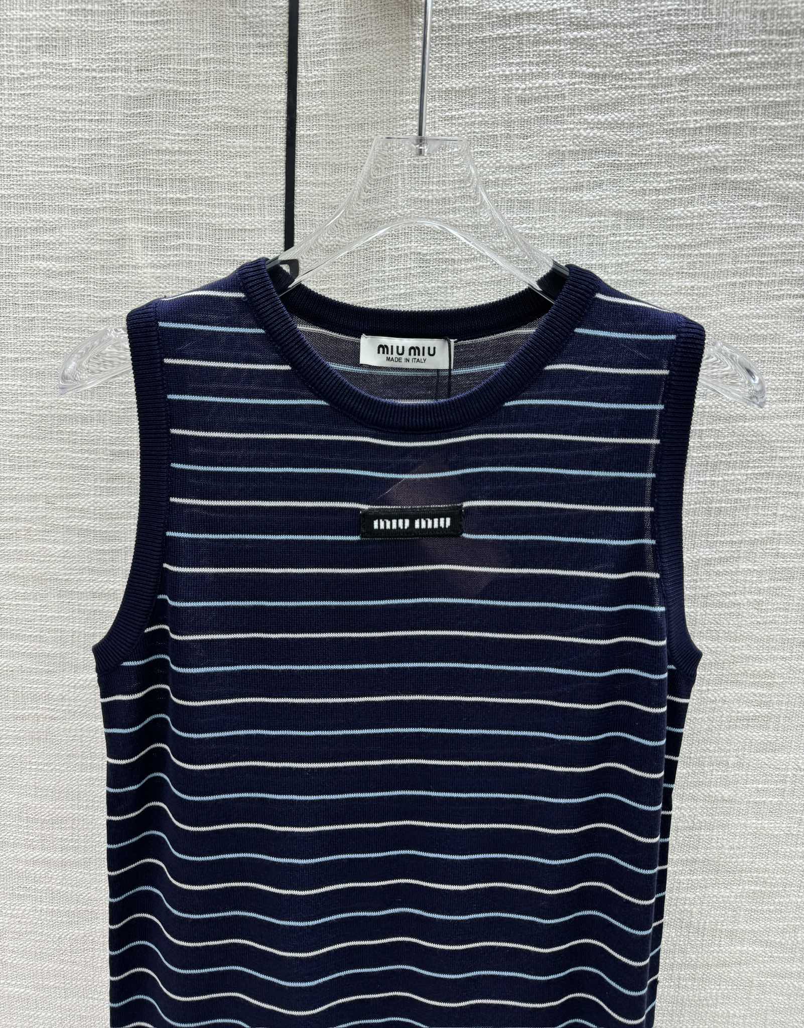 Вязаный жилет Miu Miu 2404 в полоску с цветовыми блоками - черный