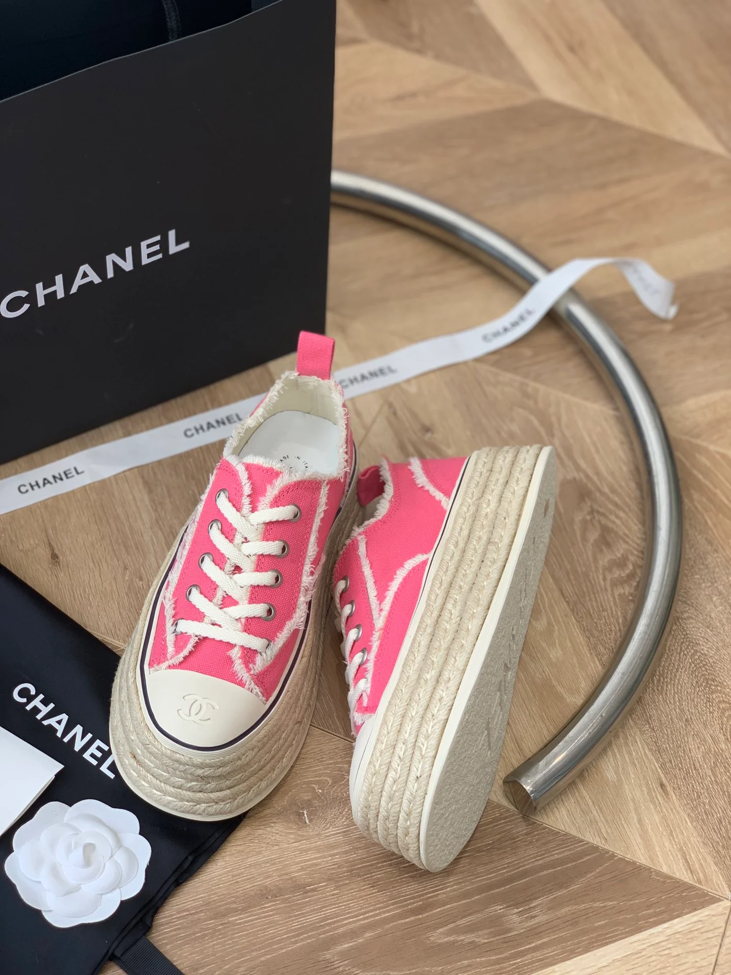 Кедовые туфли на платформе Chanel - повседневная обувь - розовые