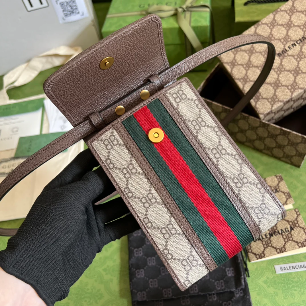 Gucci x Balenciaga 联名手机包