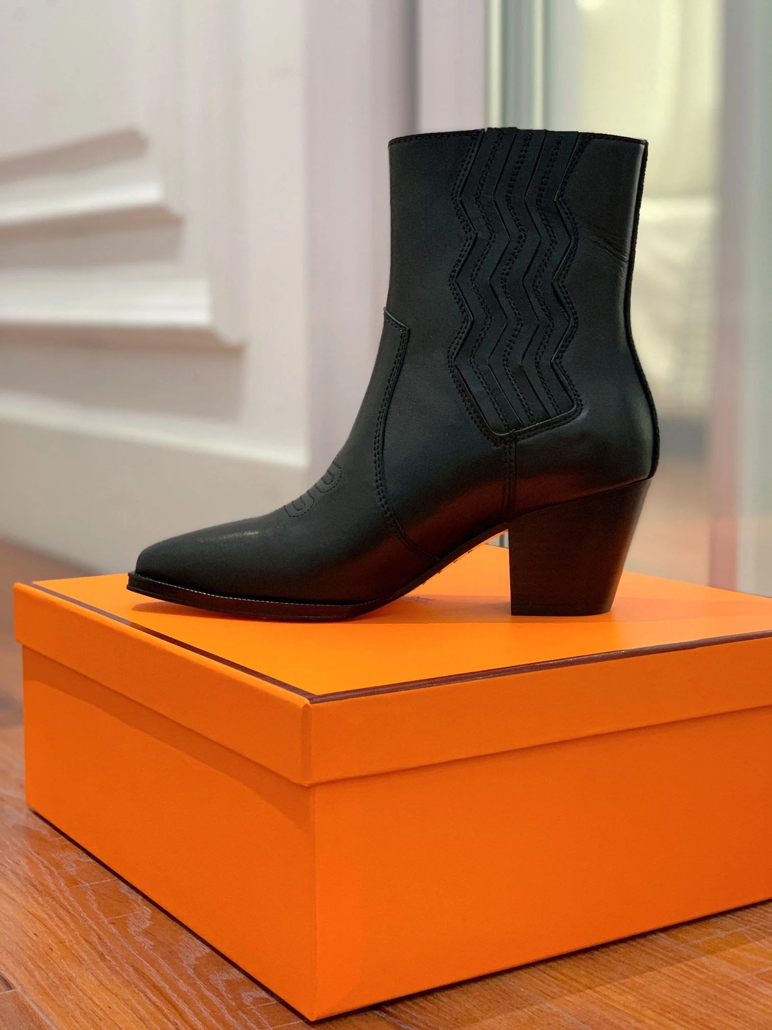 Новинка сезона осень/зима 2022 от Hermes - Ботильоны - Черные