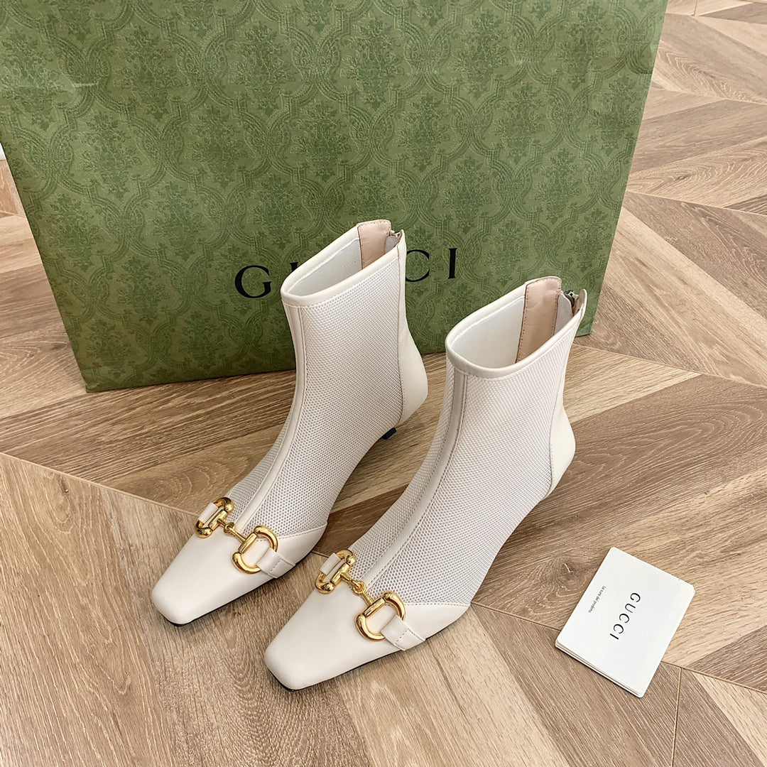 Ботильоны Gucci Street с пряжкой, острым носком и низким каблуком