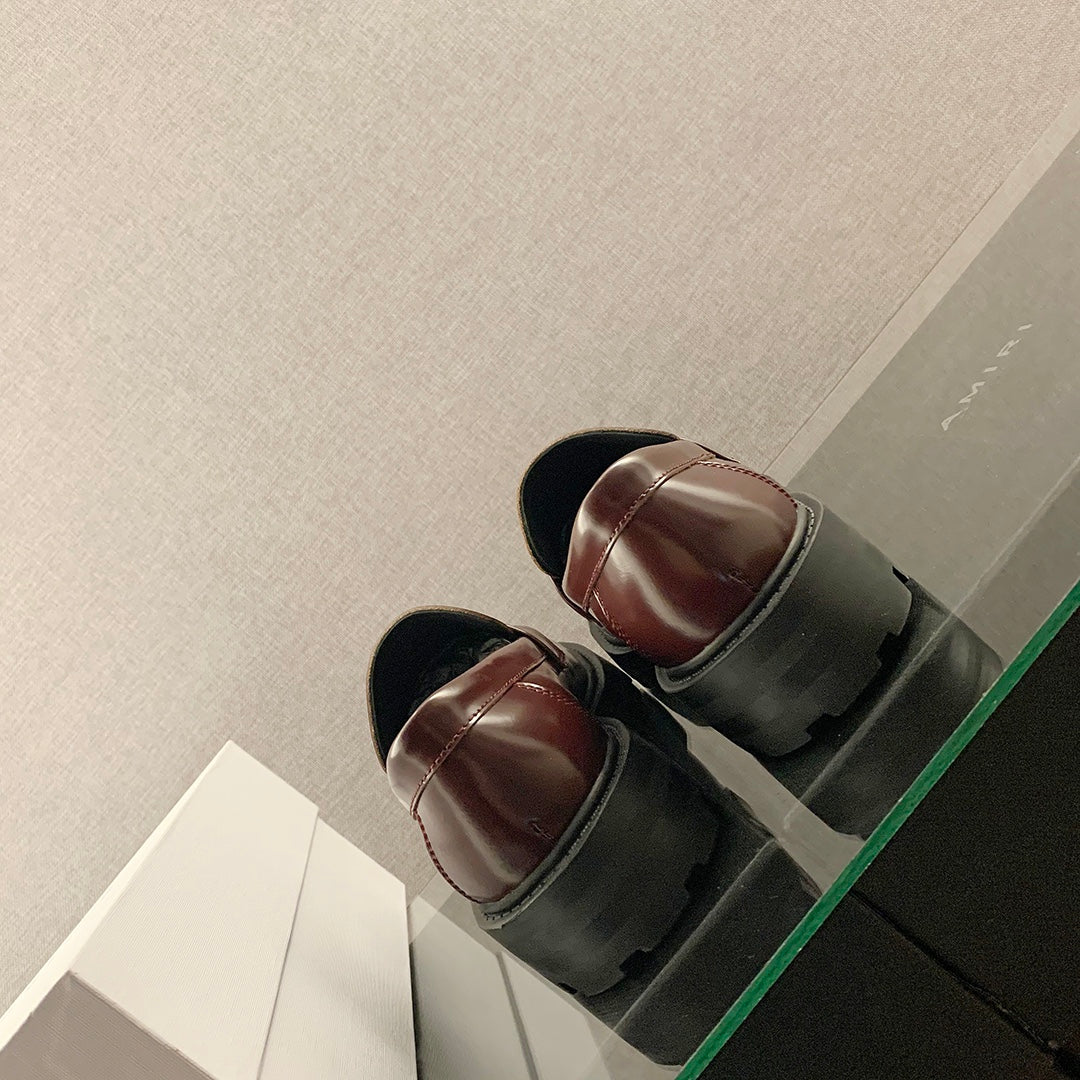 Новинка сезона весна/лето 2023 от Celine - Лоферы Arc de Triomphe - Коричневые