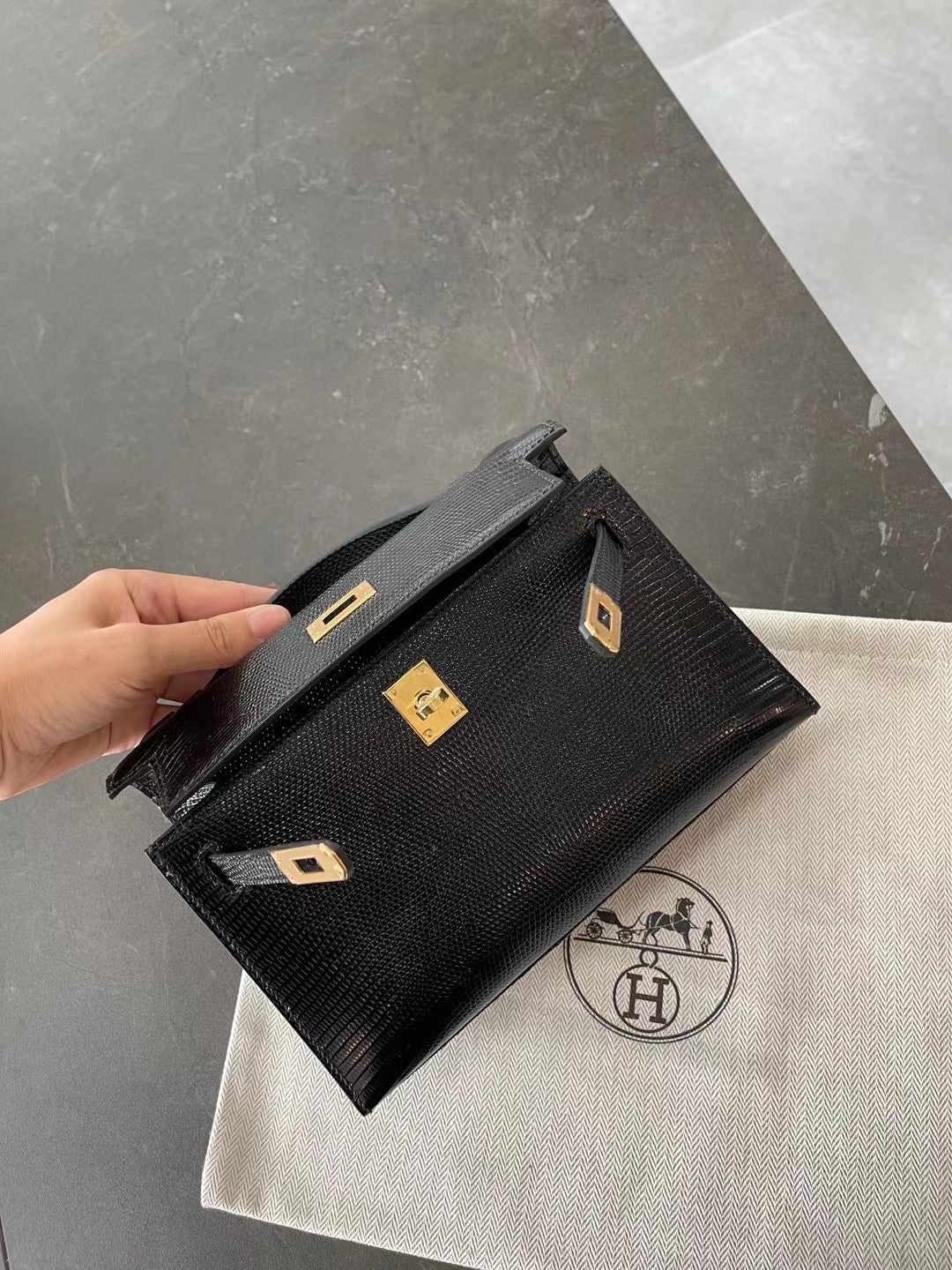 Hermes Kelly Mini 1-го поколения - Кожа ящерицы - Черный - Золотая фурнитура