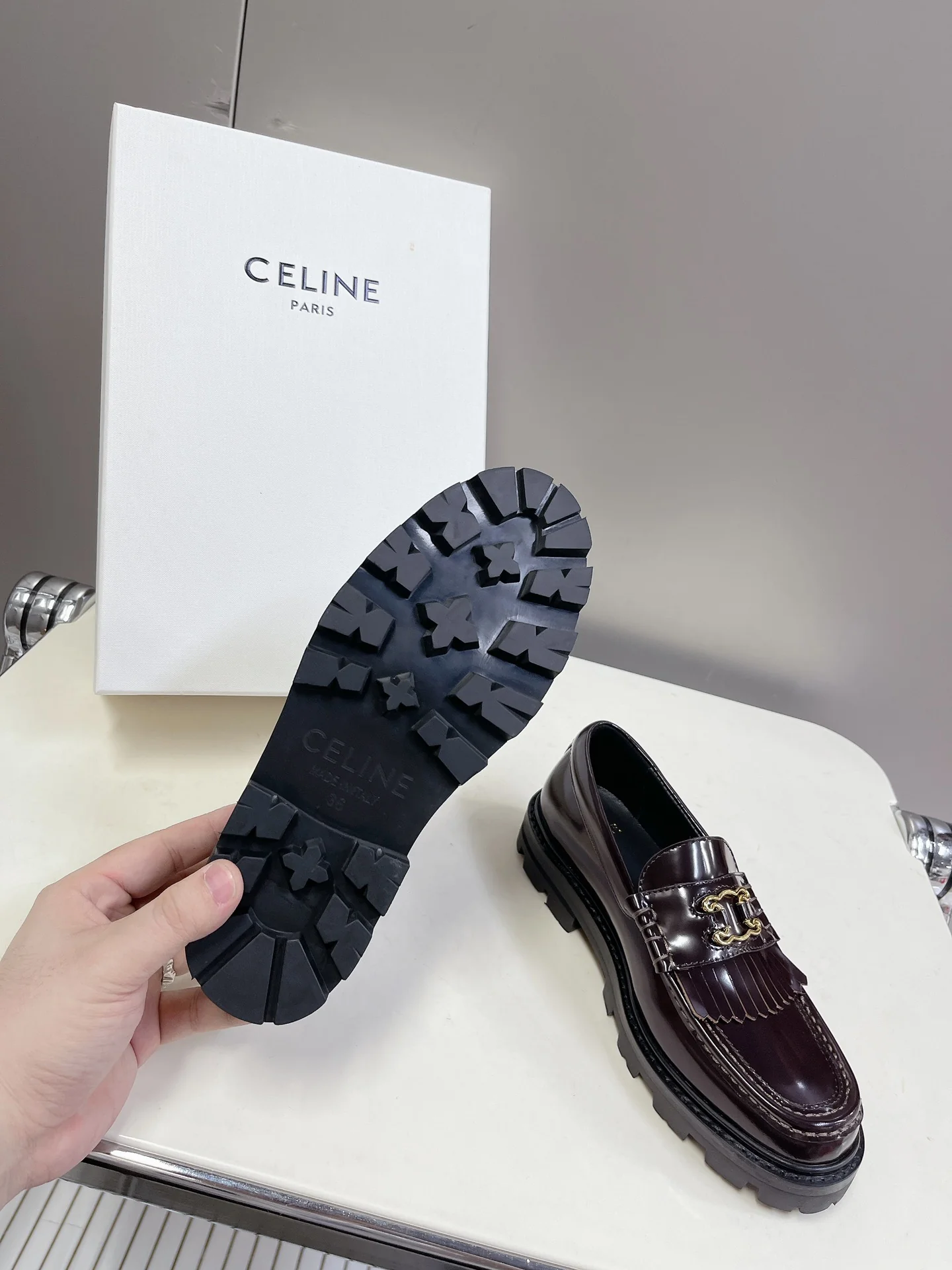 Celine - Новинка весна/лето 2023 - Обувь в стиле Триумфальной арки