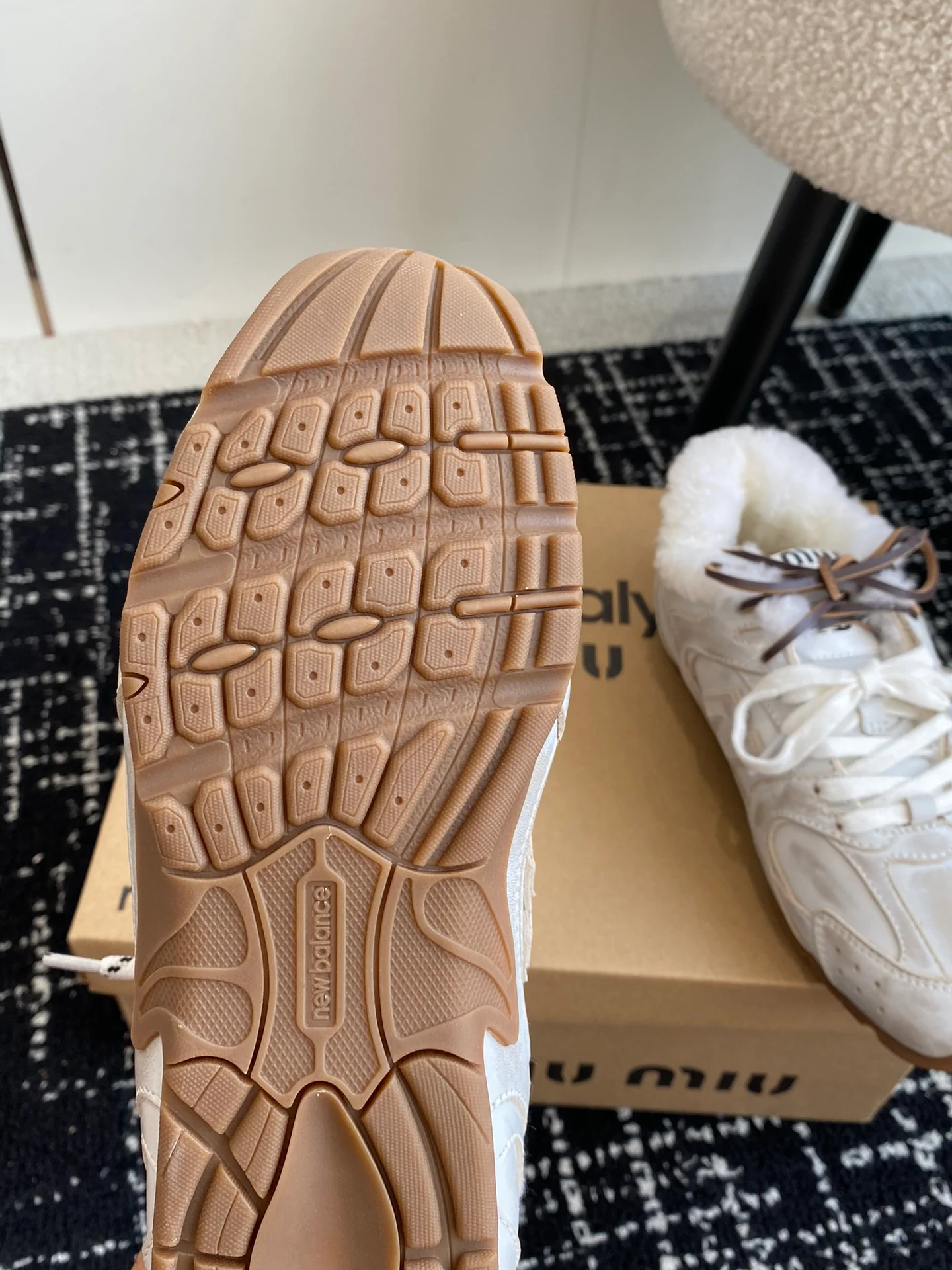 Шерстяные кроссовки Miu Miu 2024 — белые