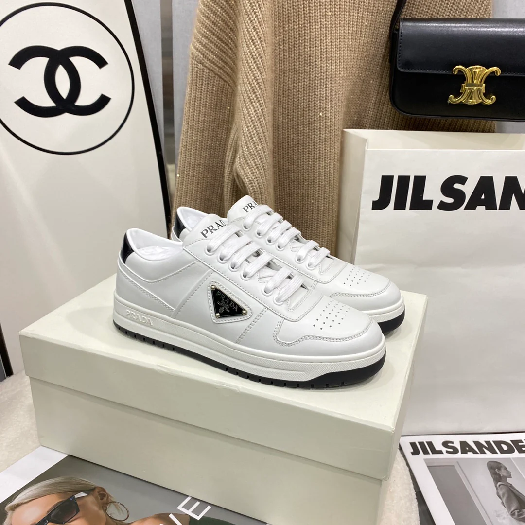 Обувь Prada - коллекция Prada весна-лето 2022 - парный стиль - белые кроссовки