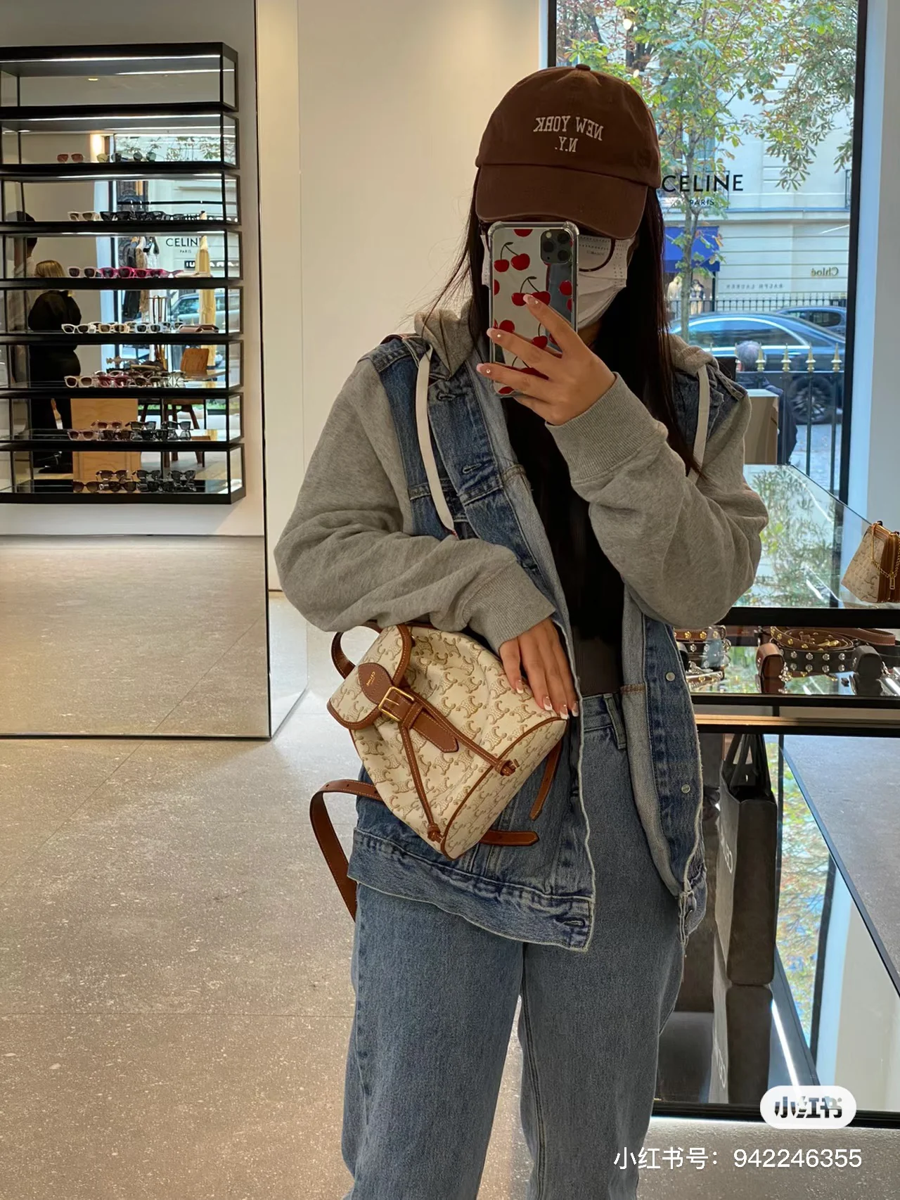 Рюкзак Celine с принтом ?Триумфальная арка? — бежевый