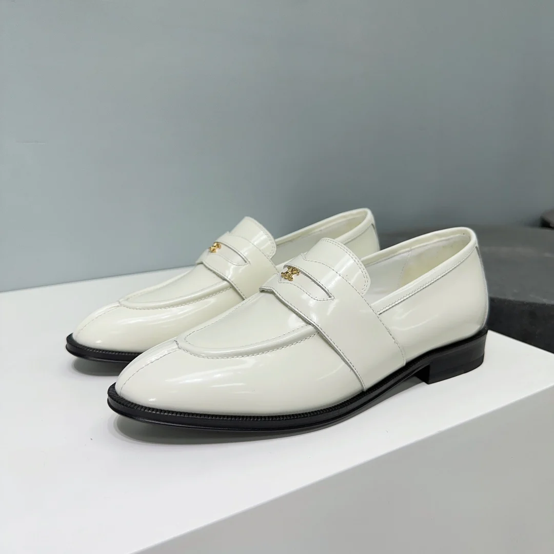 Новинка сезона осень/зима 2023 от Celine - туфли унисекс в стиле 