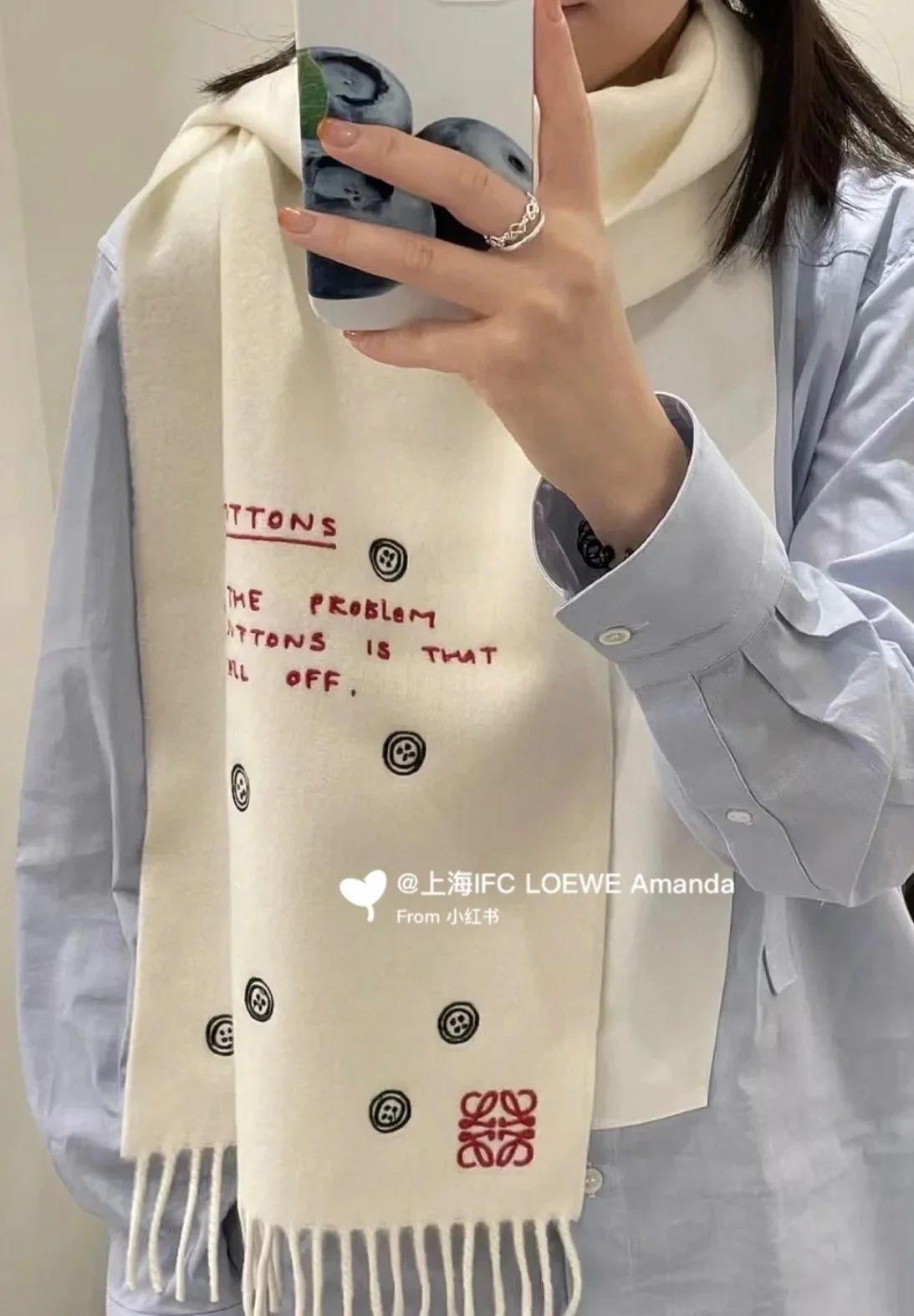 Шарф Loewe с вышивкой пуговицами в виде анаграммы - 35 см - 180 см - 100% овечья шерсть