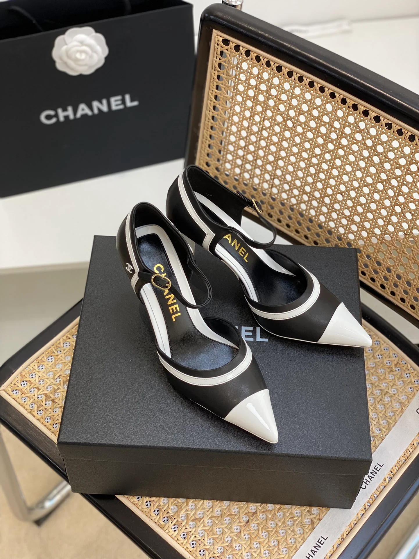 Туфли Chanel на высоком каблуке с острым носком - 8