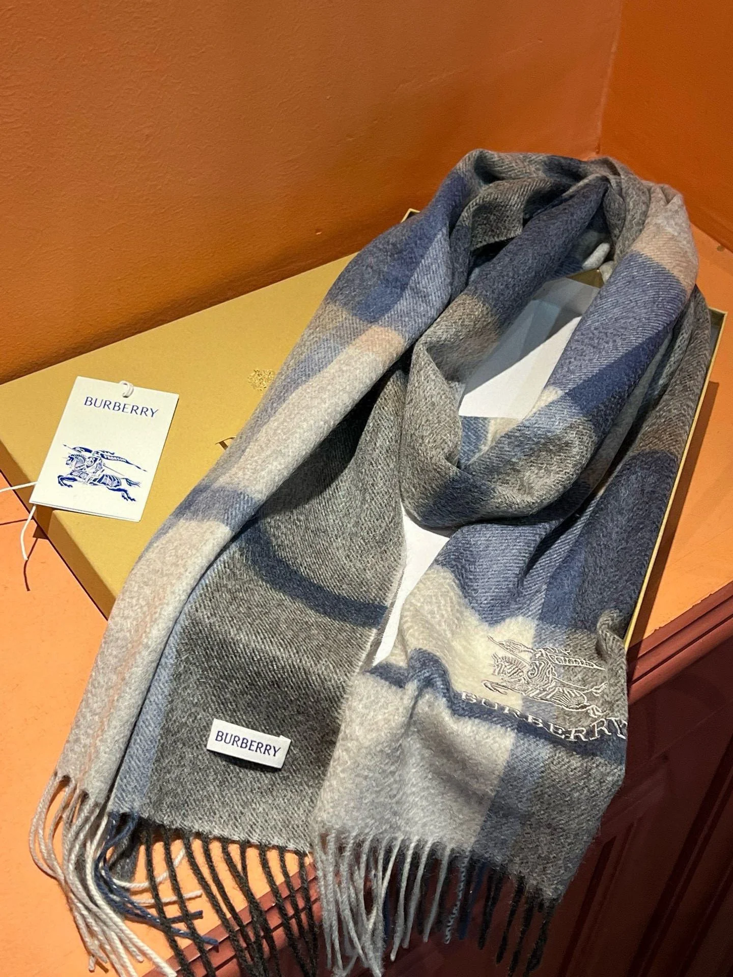 Кашемировый шарф Burberry 2024 - Размер 32 - 180