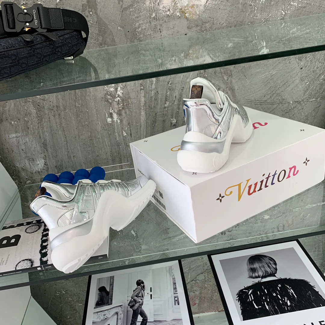 Обувь LV - Массивные кроссовки LV - 12