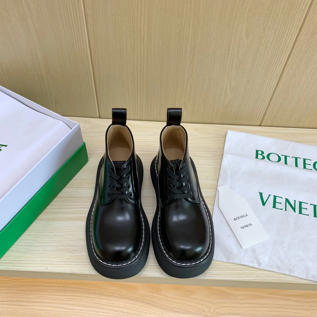 Новые ботинки BV-22 на официальном сайте - черные.