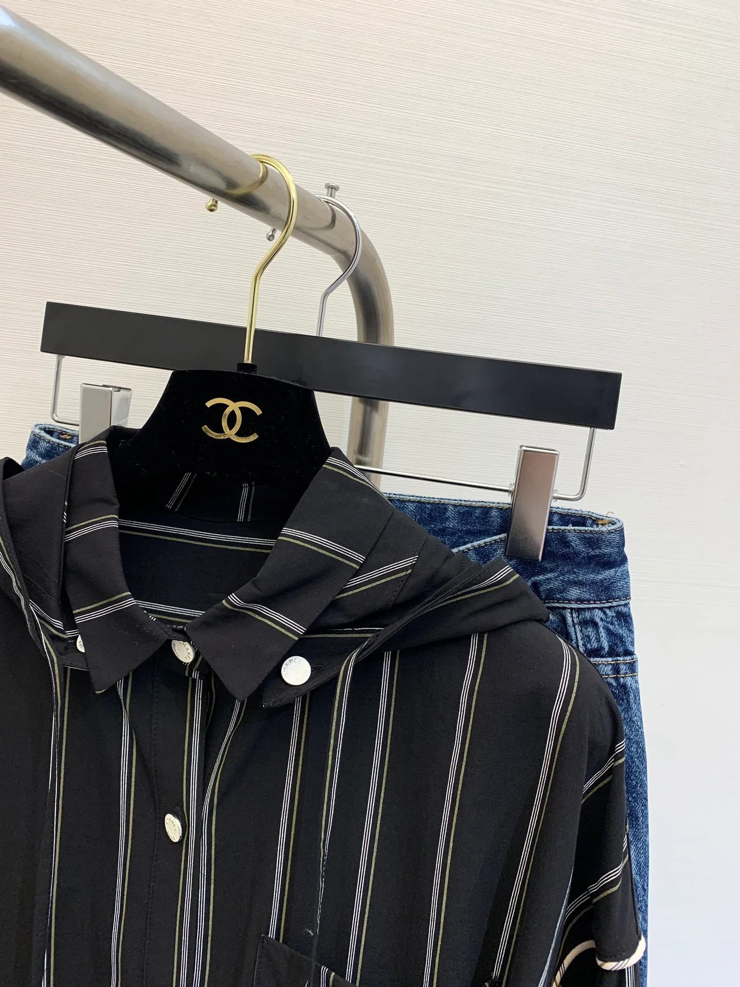 Новая полосатая толстовка с капюшоном Chanel 2403 Весна/Лето