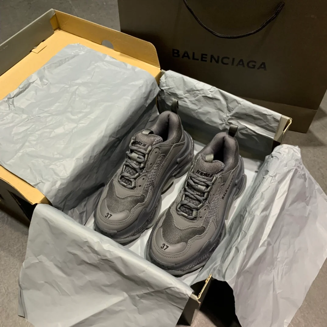 Li Shi - Папины кроссовки - Темно-серые