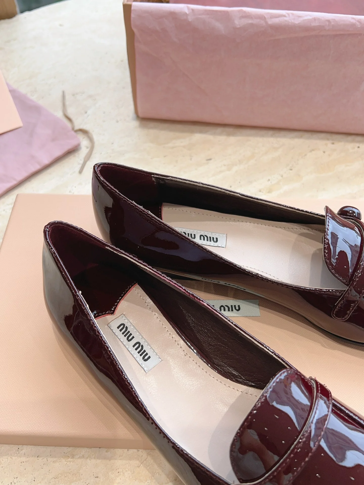 Туфли Мэри Джейн от Miu Miu - бордовые