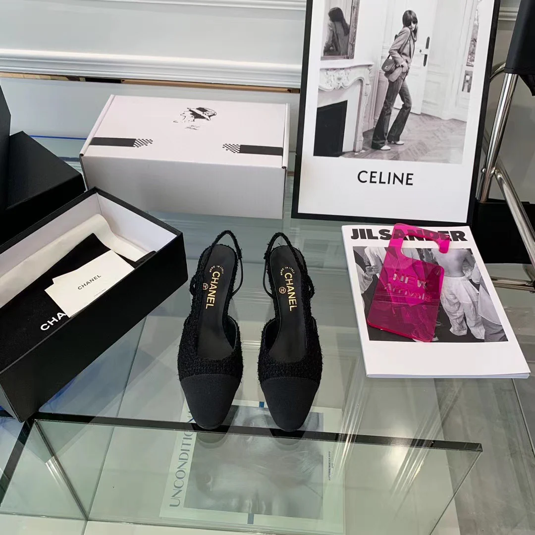 Классические сандалии Chanel на массивном каблуке - Черные - 1