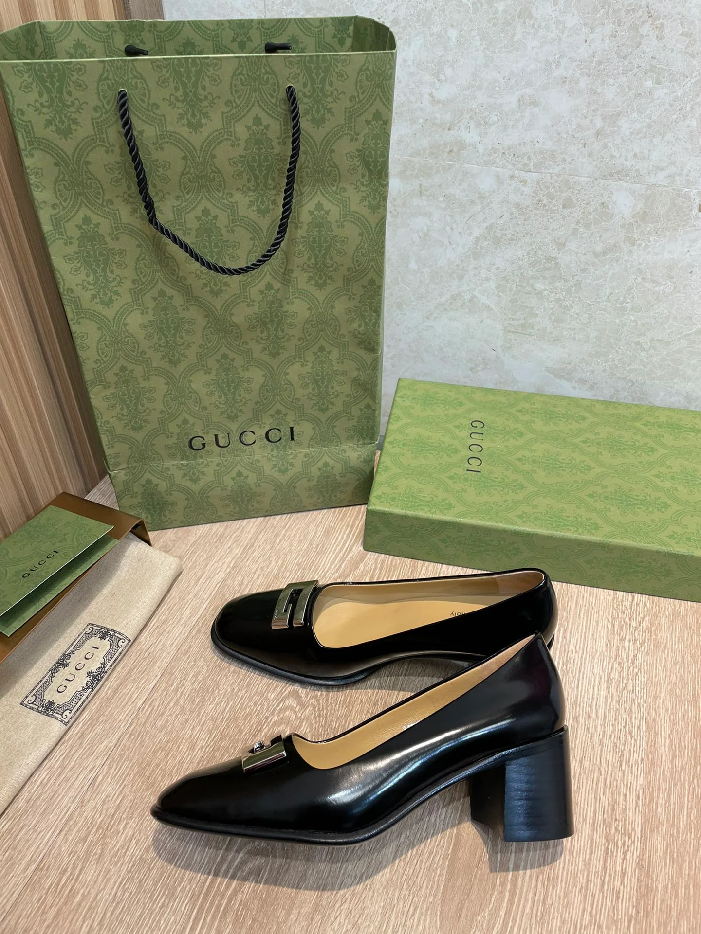 Gucci - 22 Ранняя весна - Ретро - Туфли на низком каблуке - 2