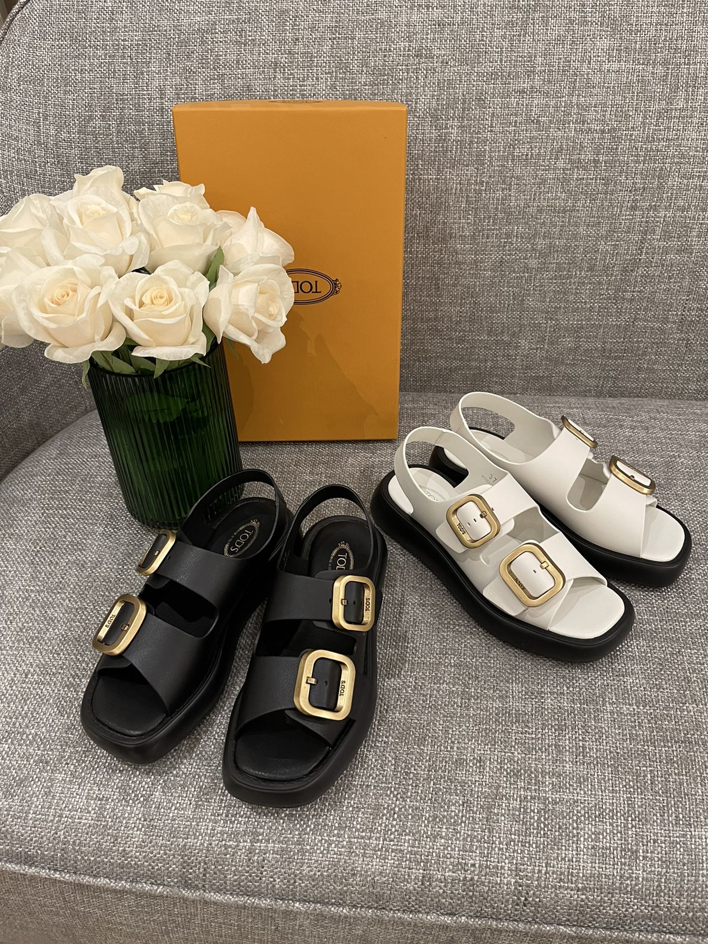 Тапочки на платформе Tods - белые - 1