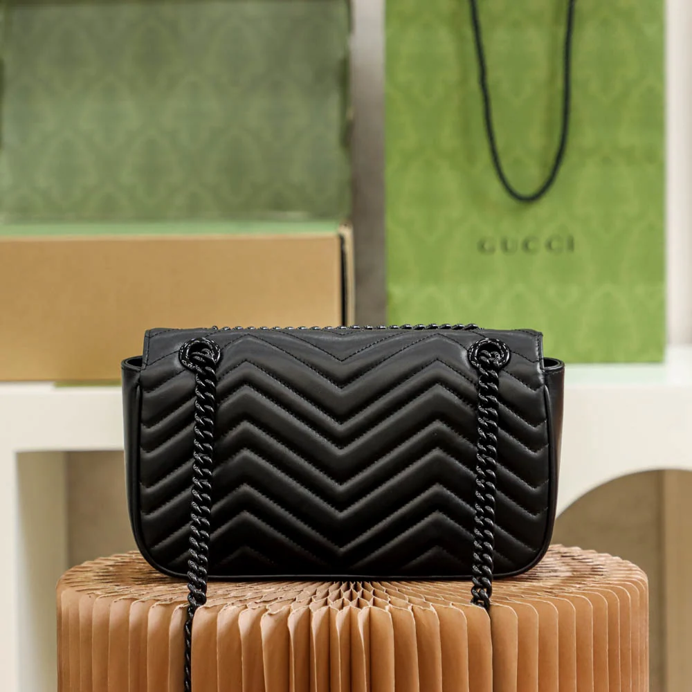 Сумка на цепочке из коллекции Gucci Marmont - Черная