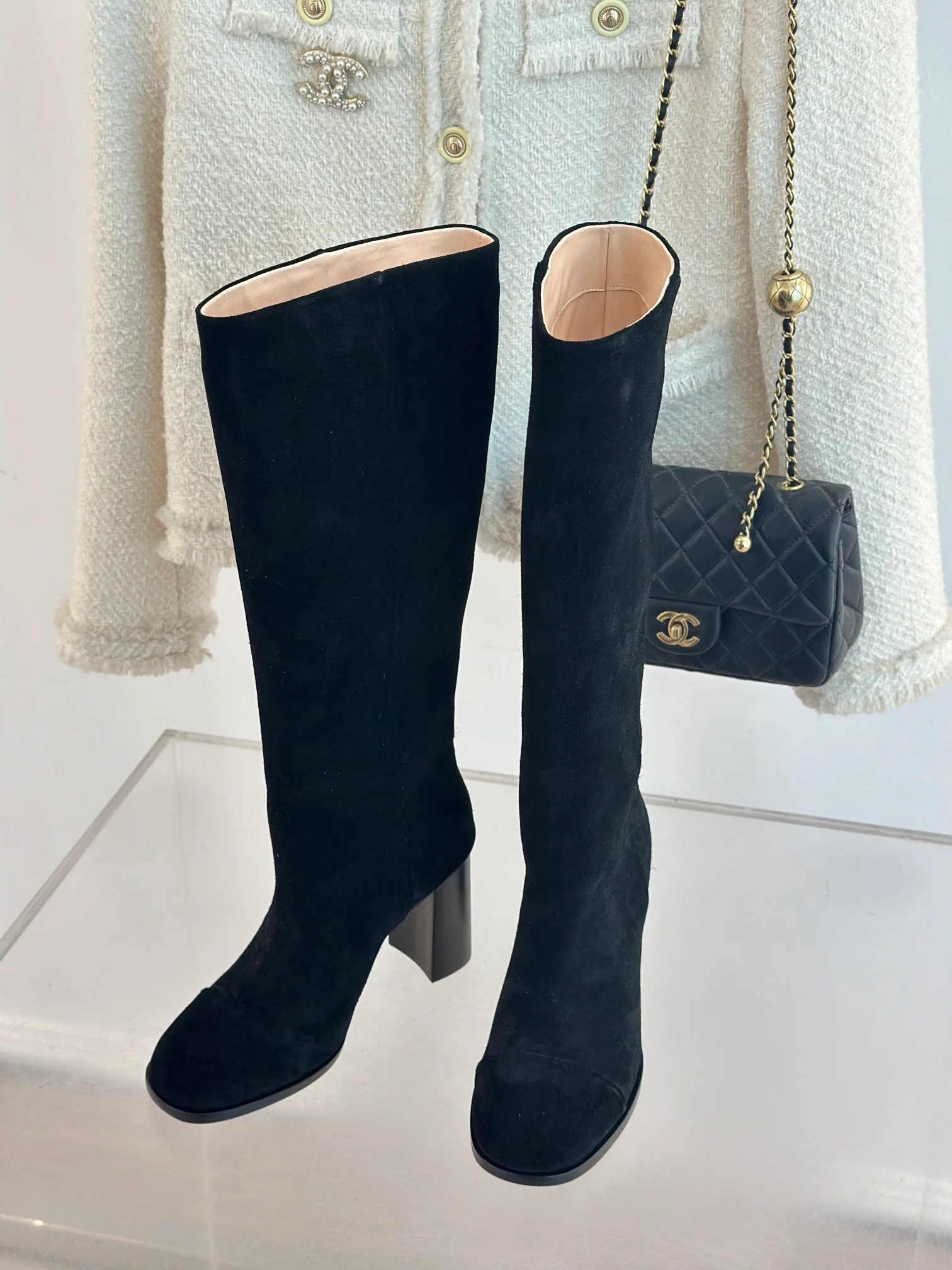 Кожаные сапоги Chanel 2024 - черные