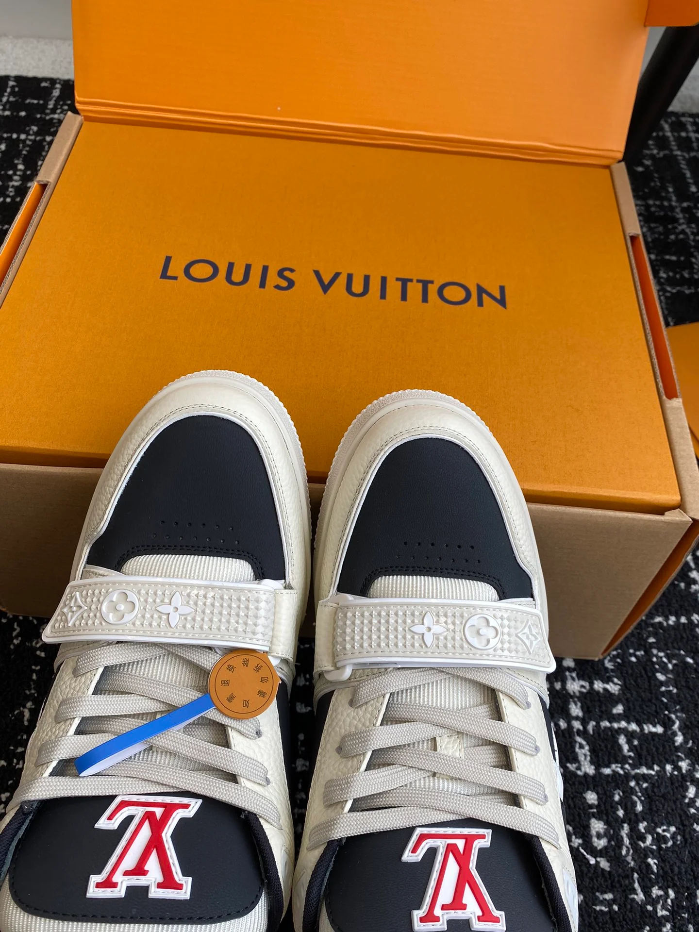 Скейтбордные кроссовки LV-2024 - черные