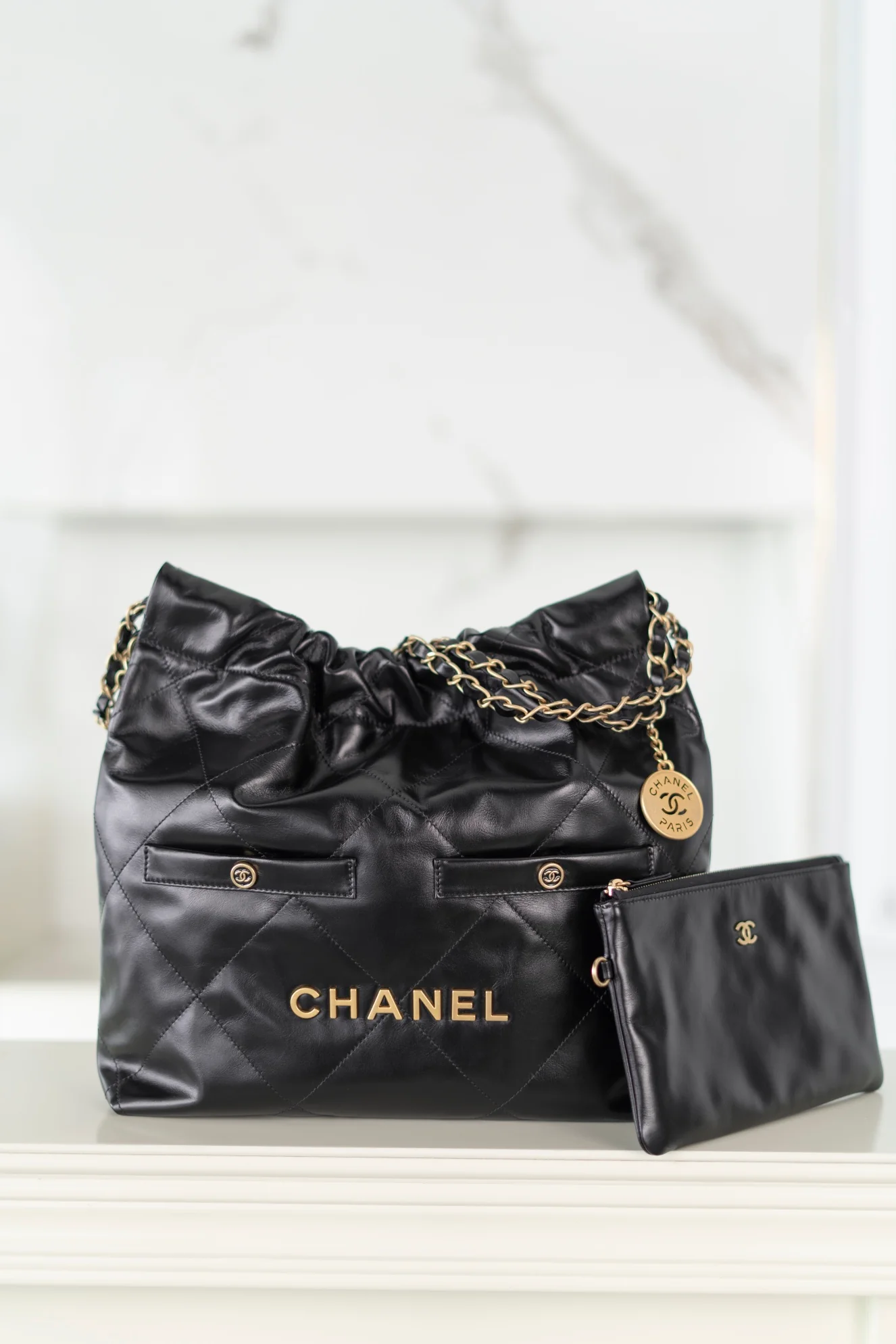 Мусорный мешок Chanel 22bag с двумя карманами, маленький, черный.