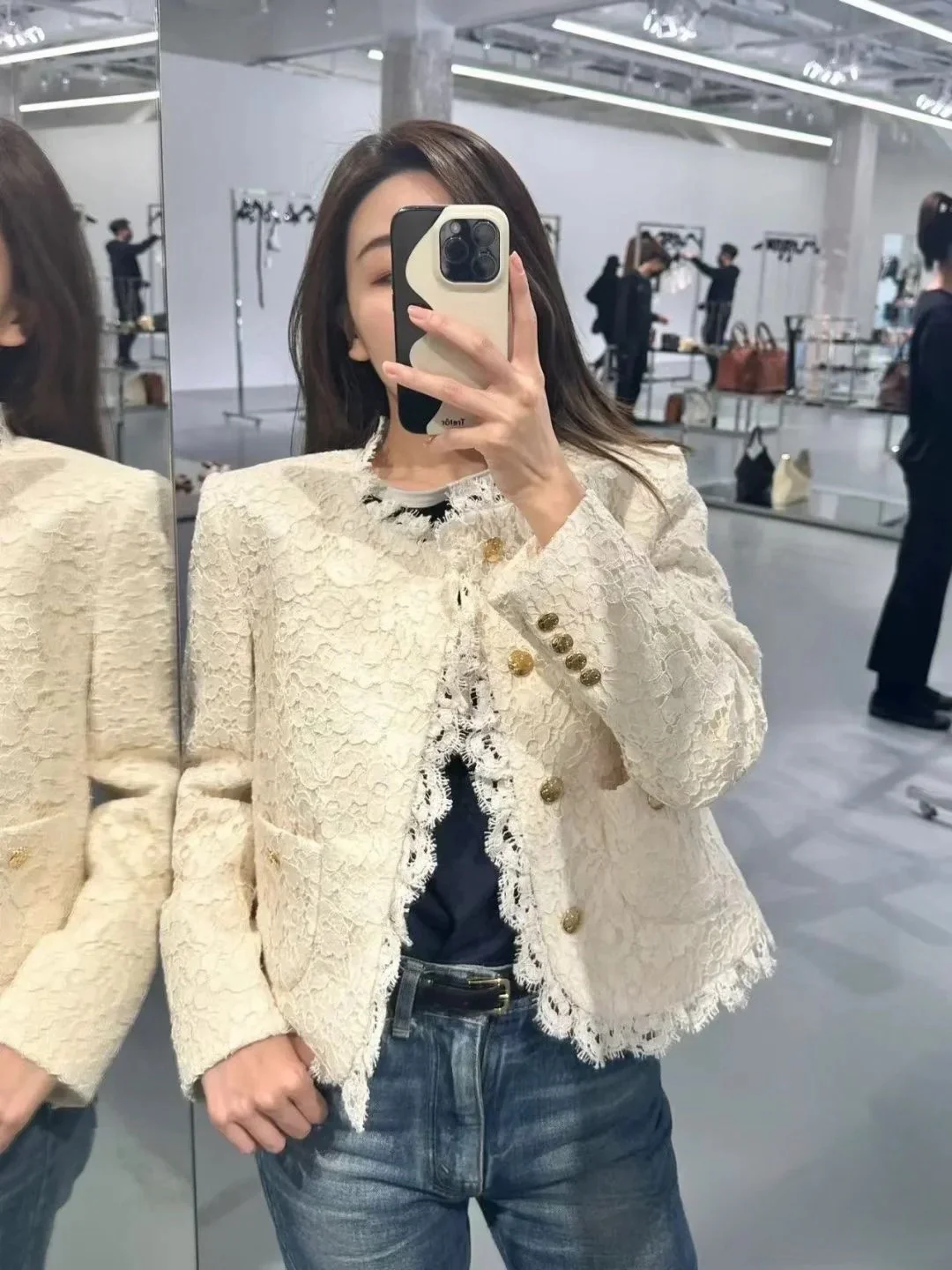 Celine-2403 - Пальто с ажурной кружевной отделкой