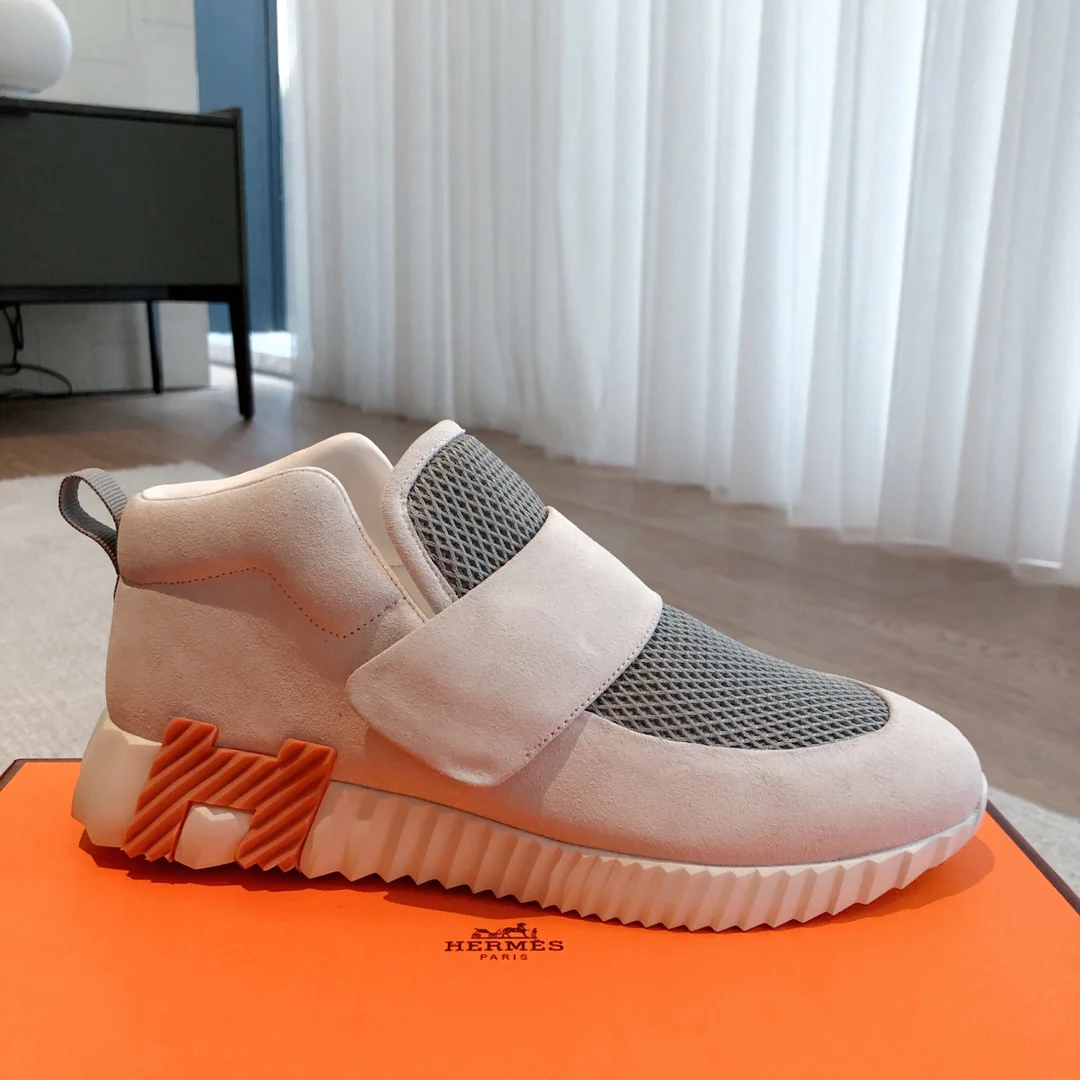 Новые кроссовки Hermes Giga 2023 года - унисекс - белые